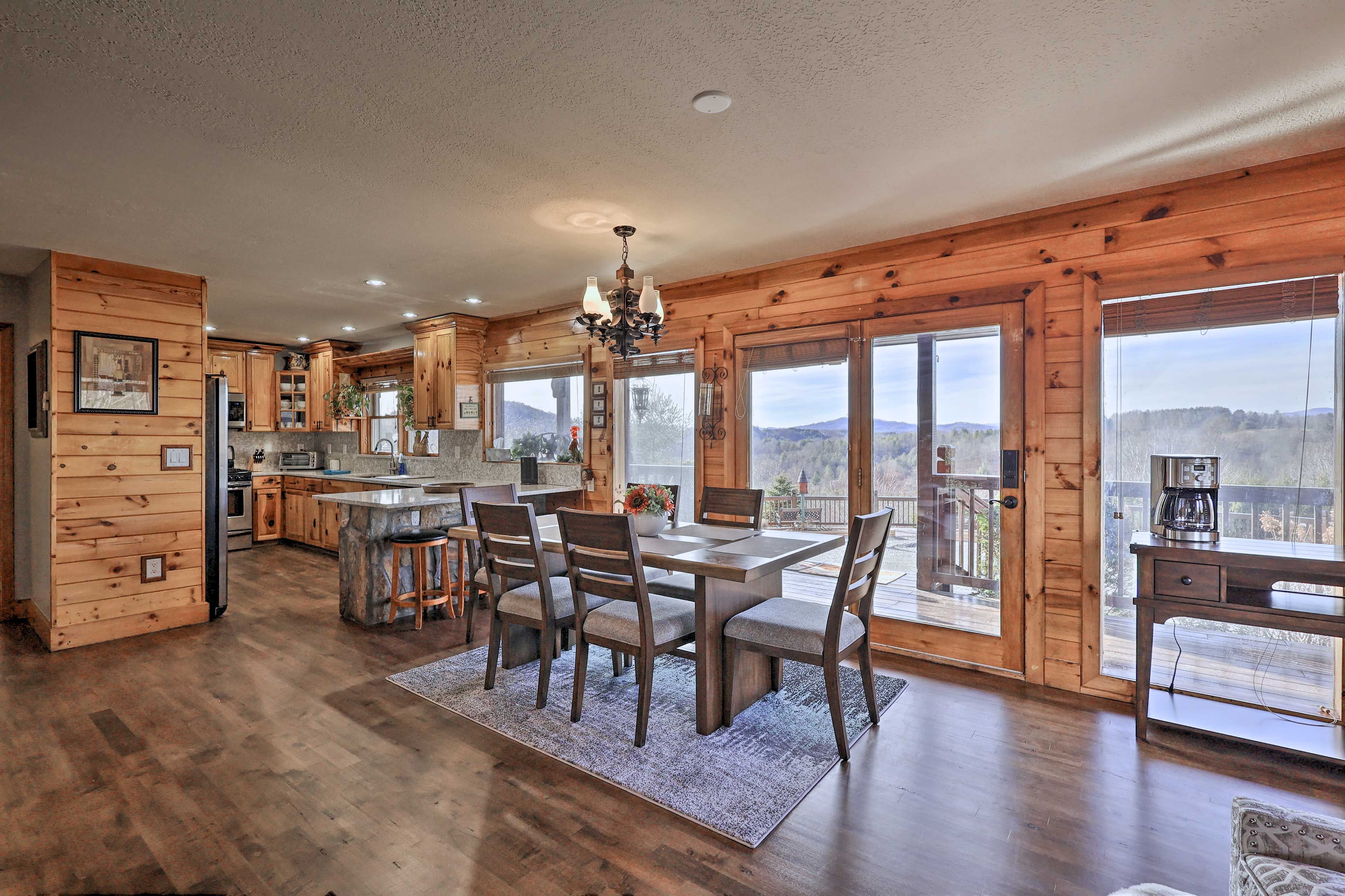 Dining Area | 1st Floor
