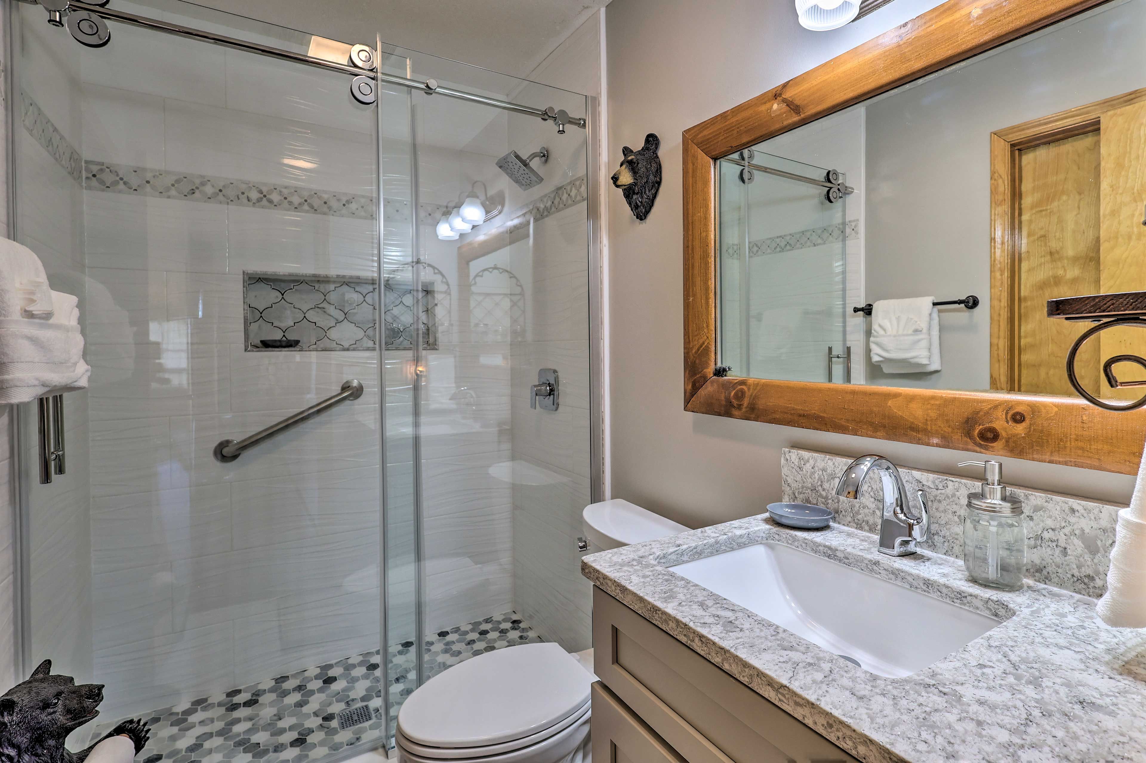 En-Suite Bathroom | 1st Floor | Towels Provided