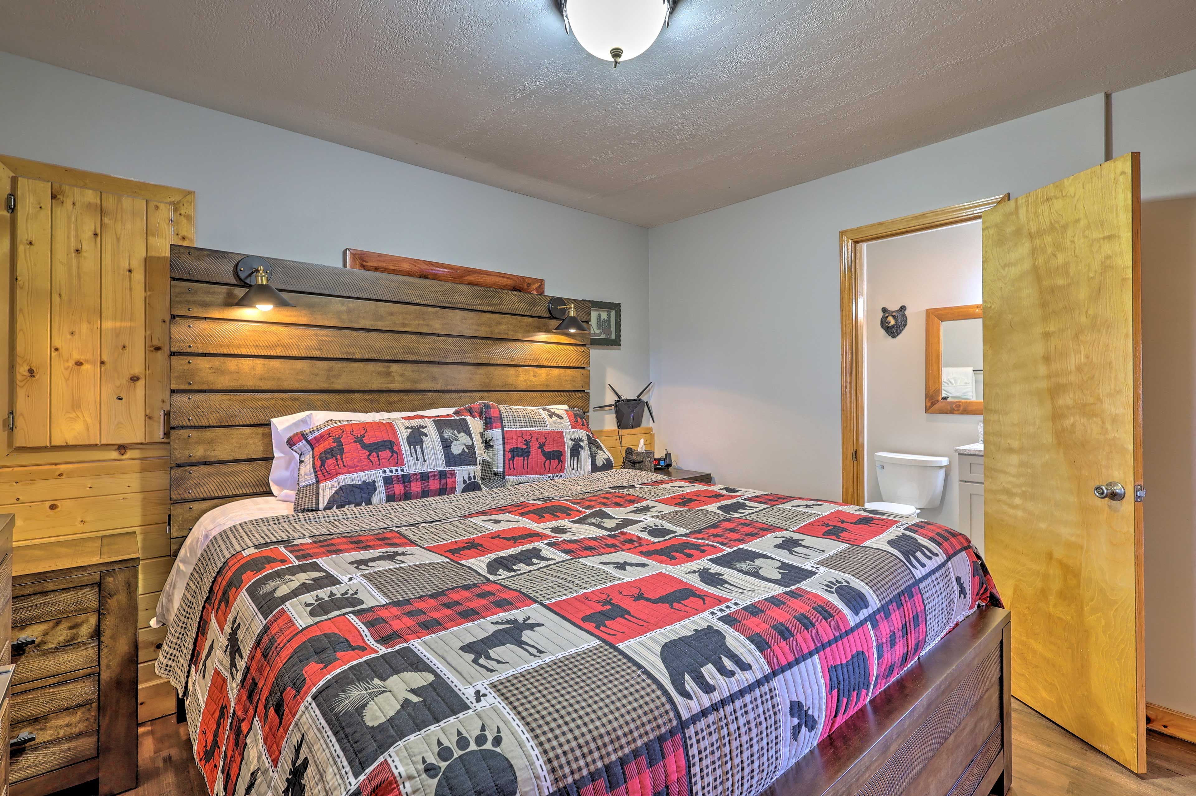Bedroom 1 | 1st Floor | King Bed