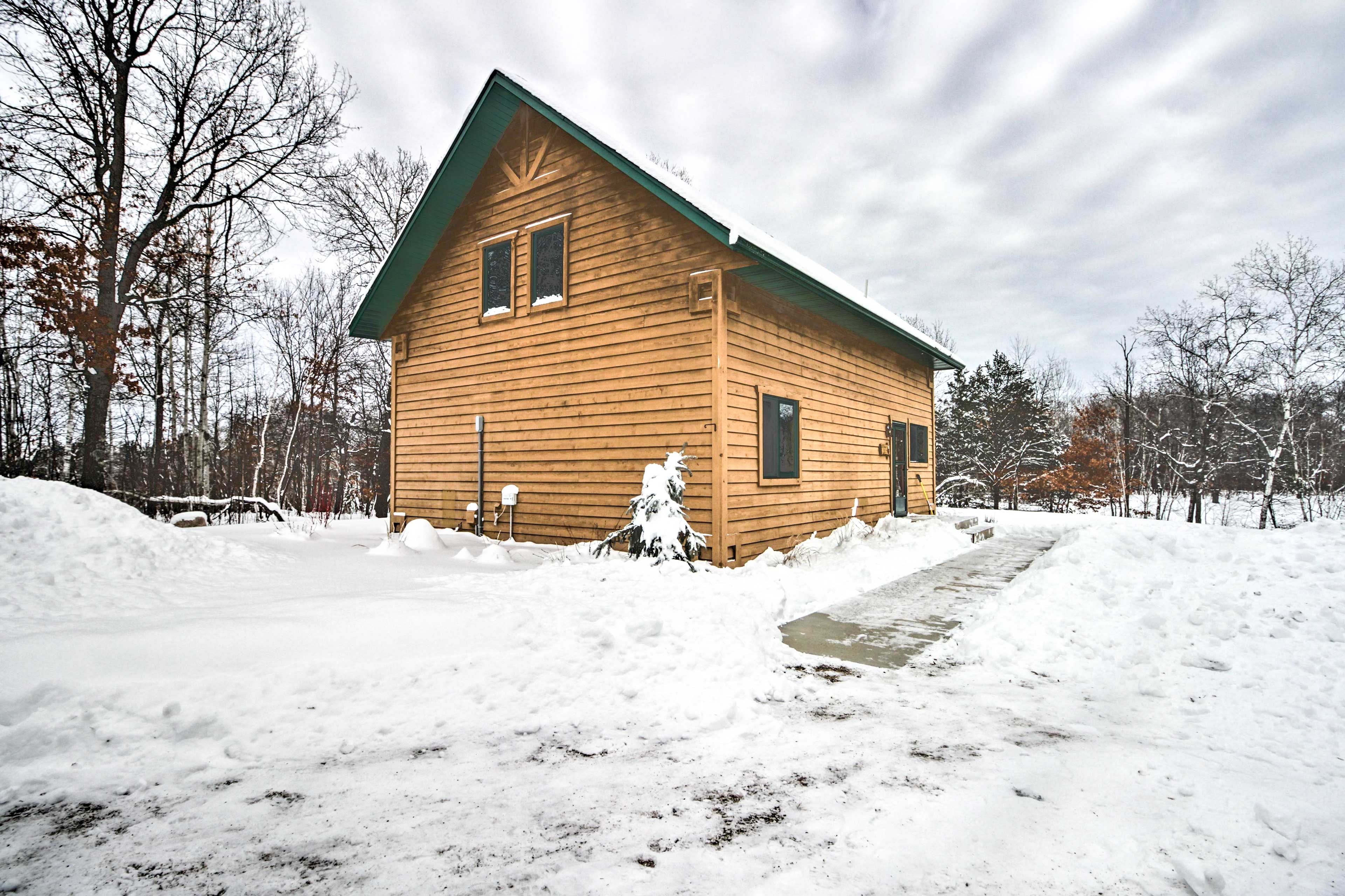 Parking | Driveway (10 Vehicles)