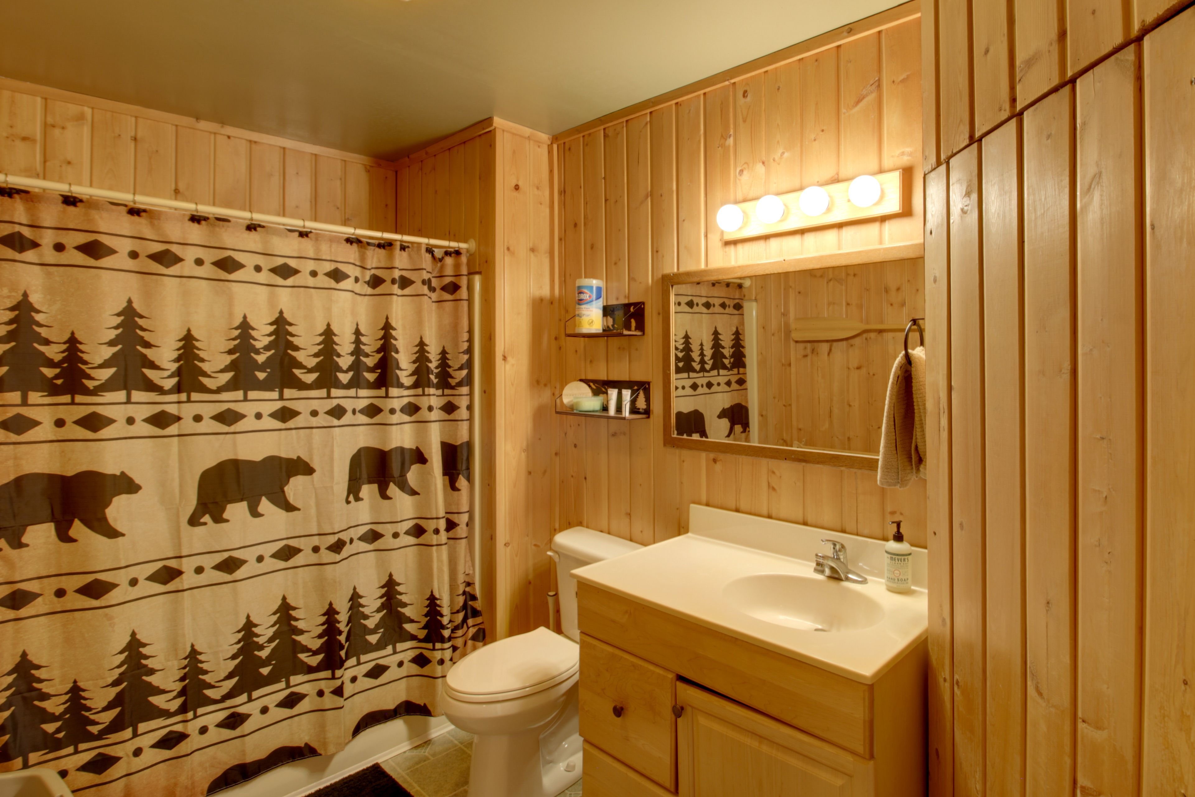 Full Bathroom