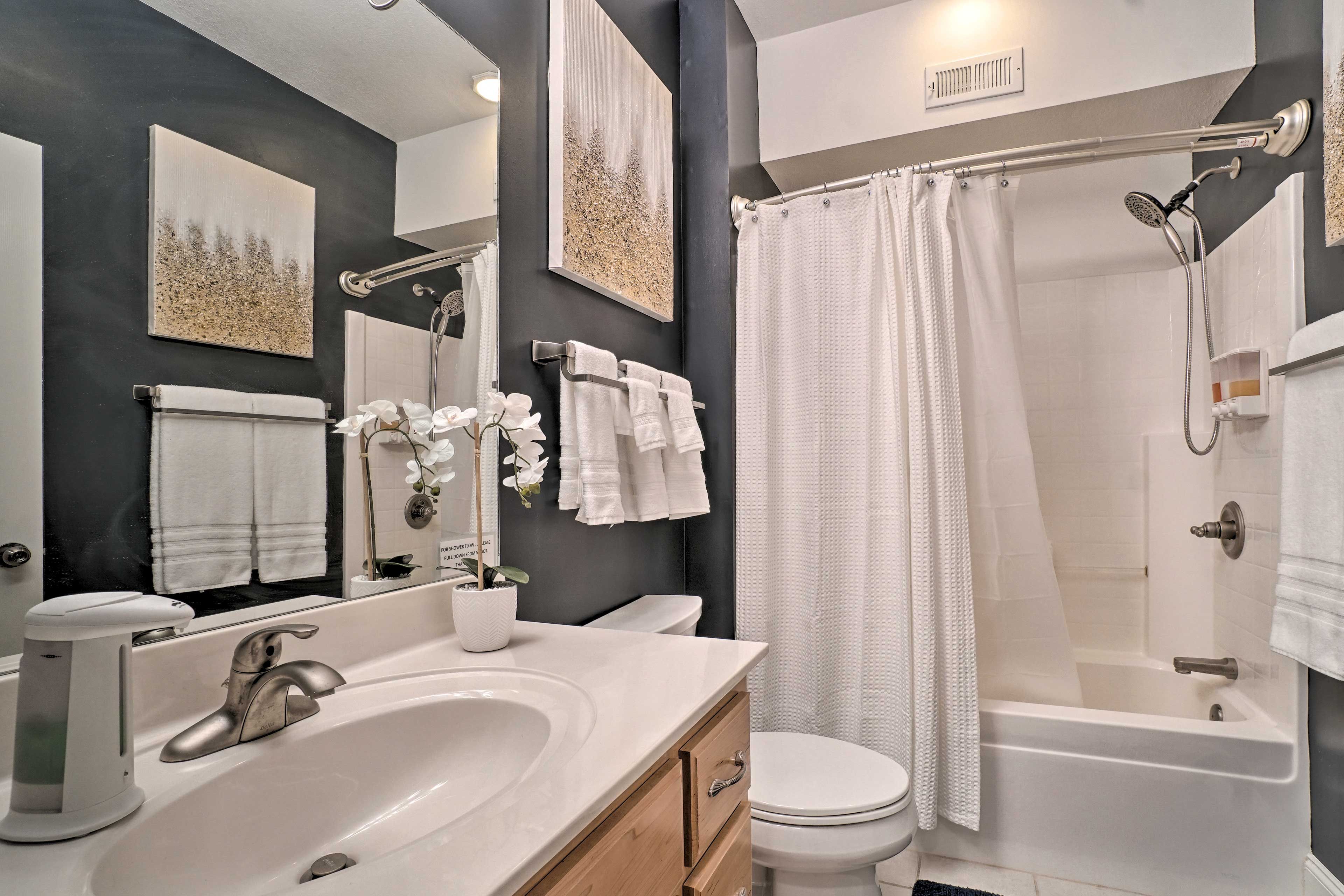 Bathroom | Linens & Towels Provided