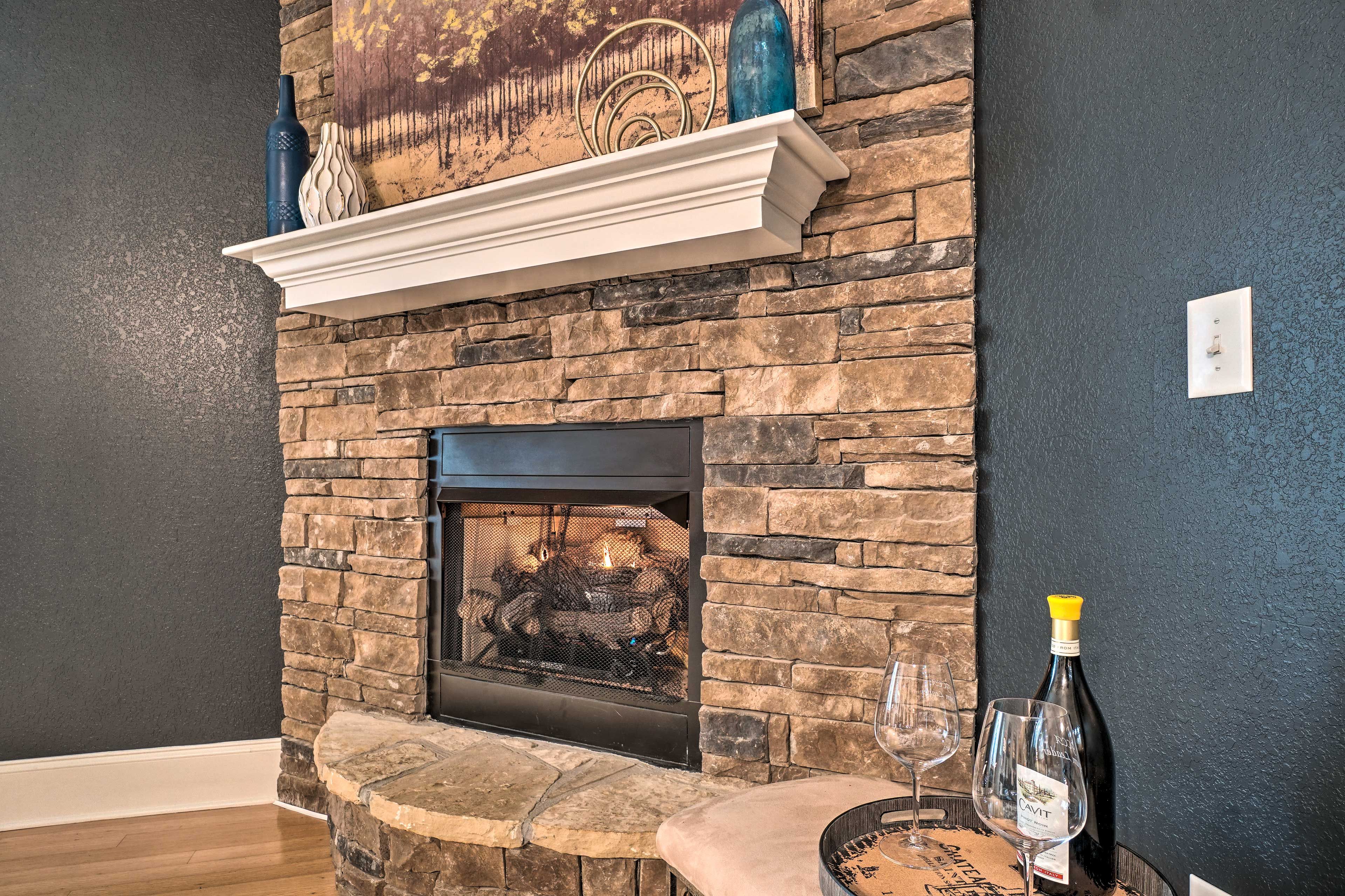 Living Room | Fireplace
