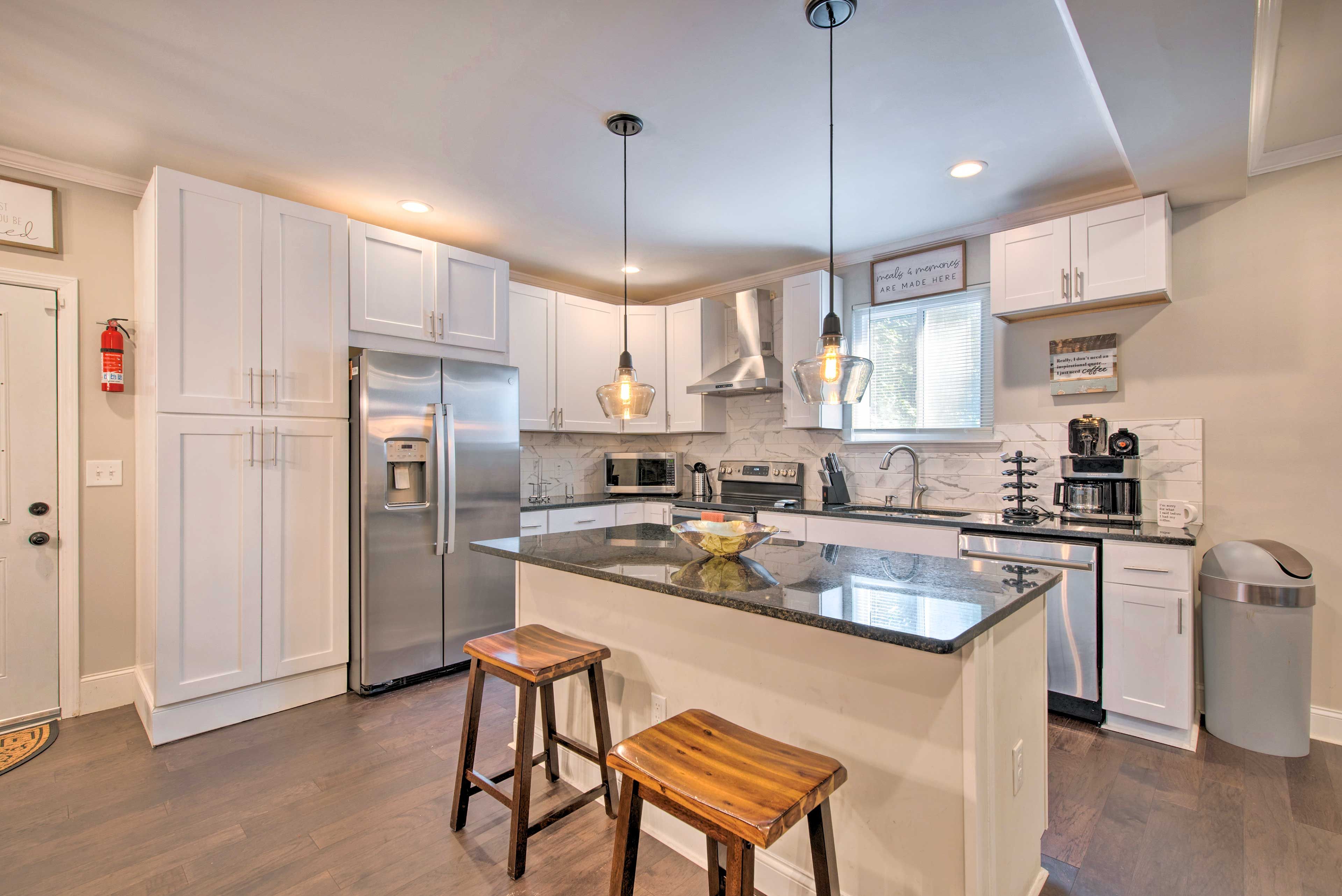 Chef's Kitchen | High-End Stainless Steel Amenities