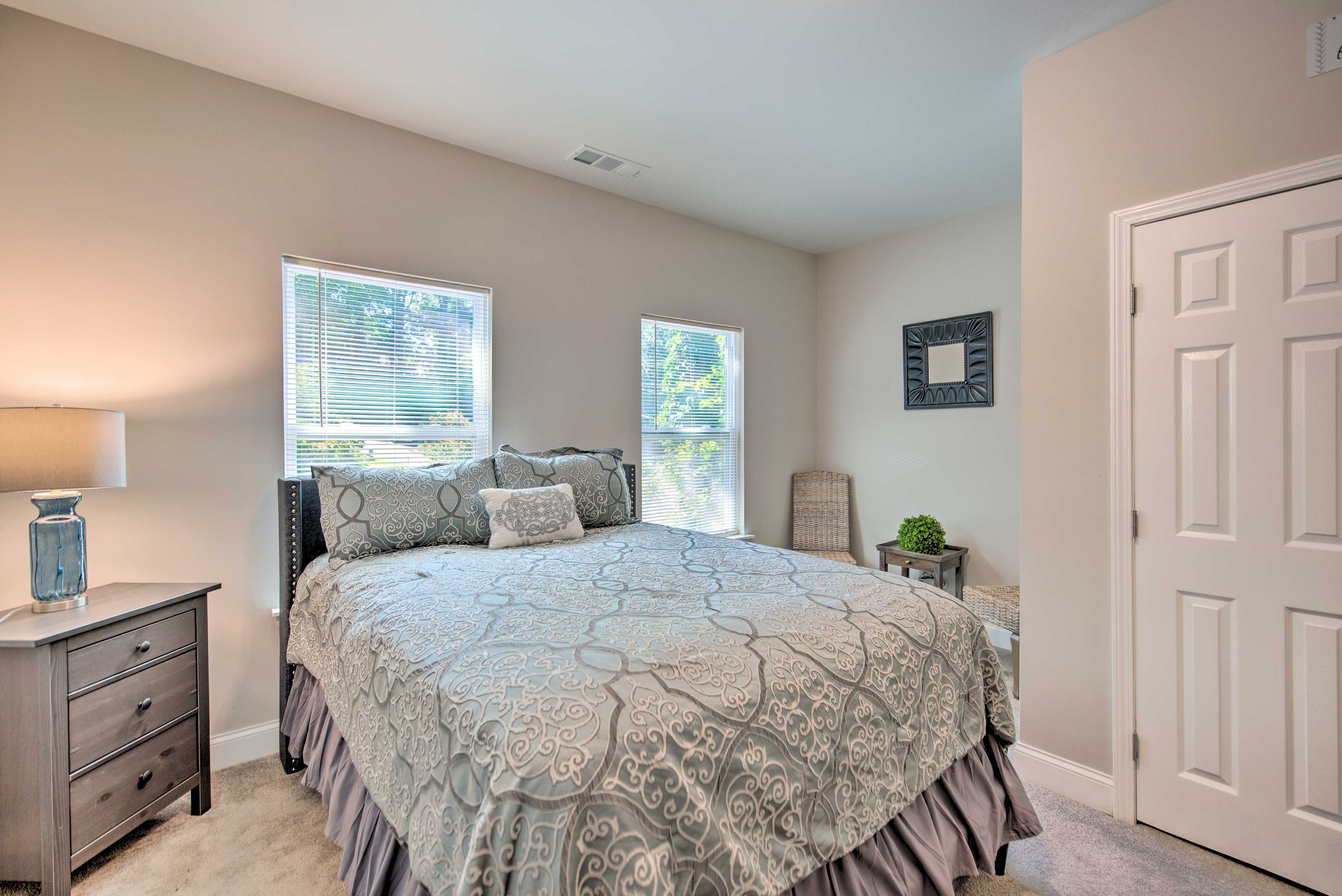 Bedroom 4 | Queen Bed | 2nd Floor