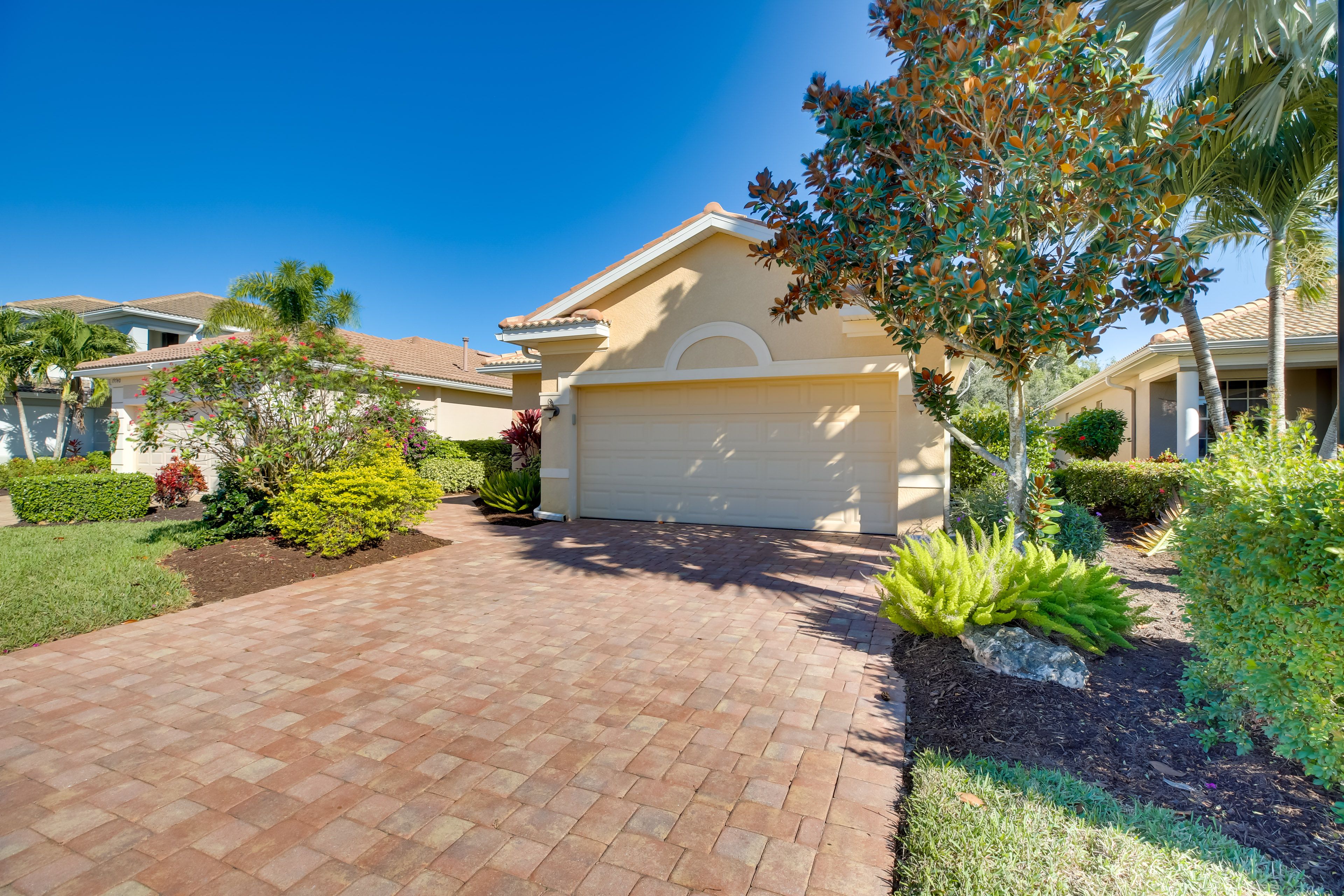 Parking | Garage (1 Vehicle) | Driveway (2 Vehicles)