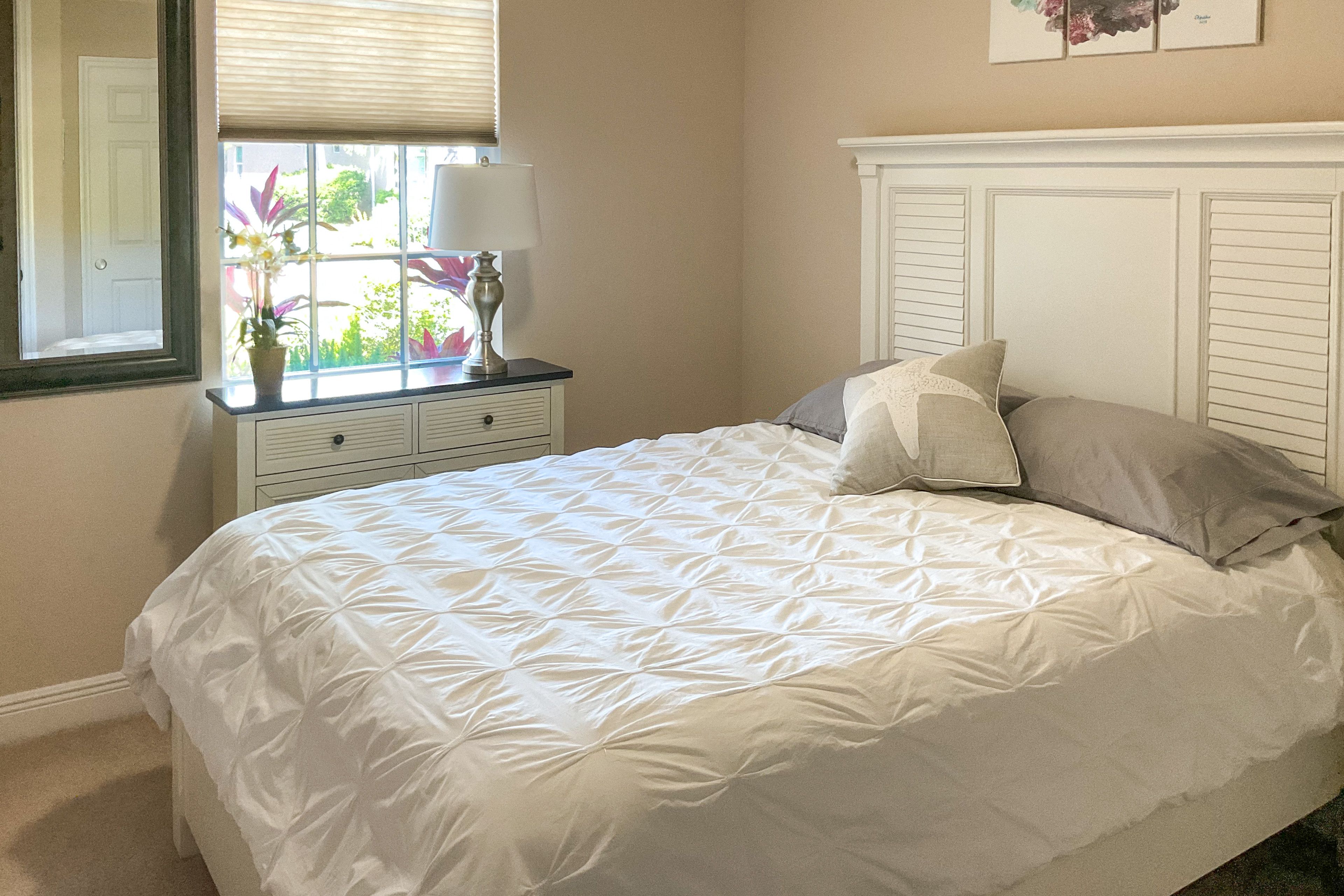 Bedroom 2 | Queen Bed