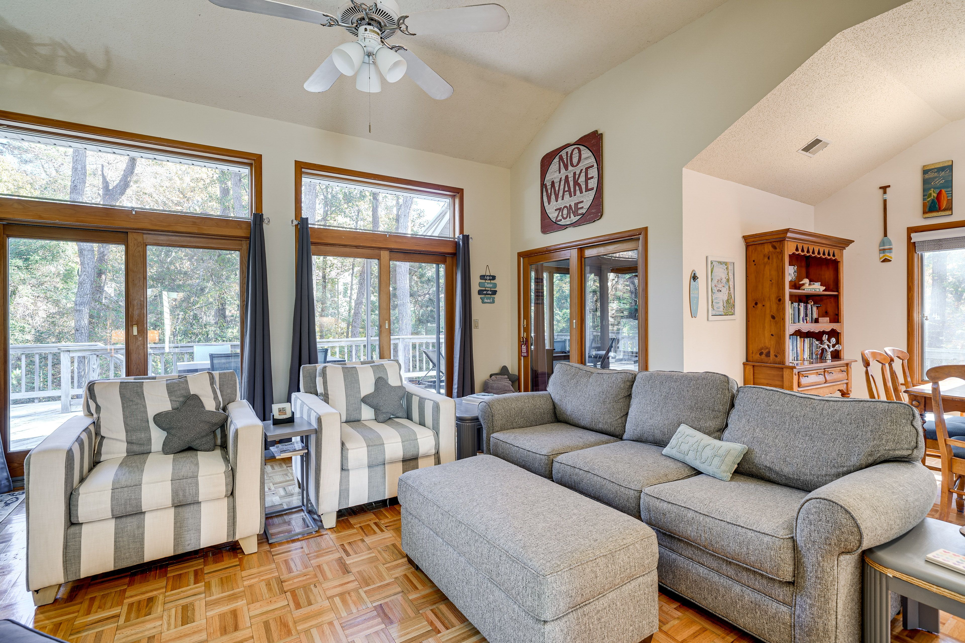 Living Room | Smart TV | Central Heating & A/C