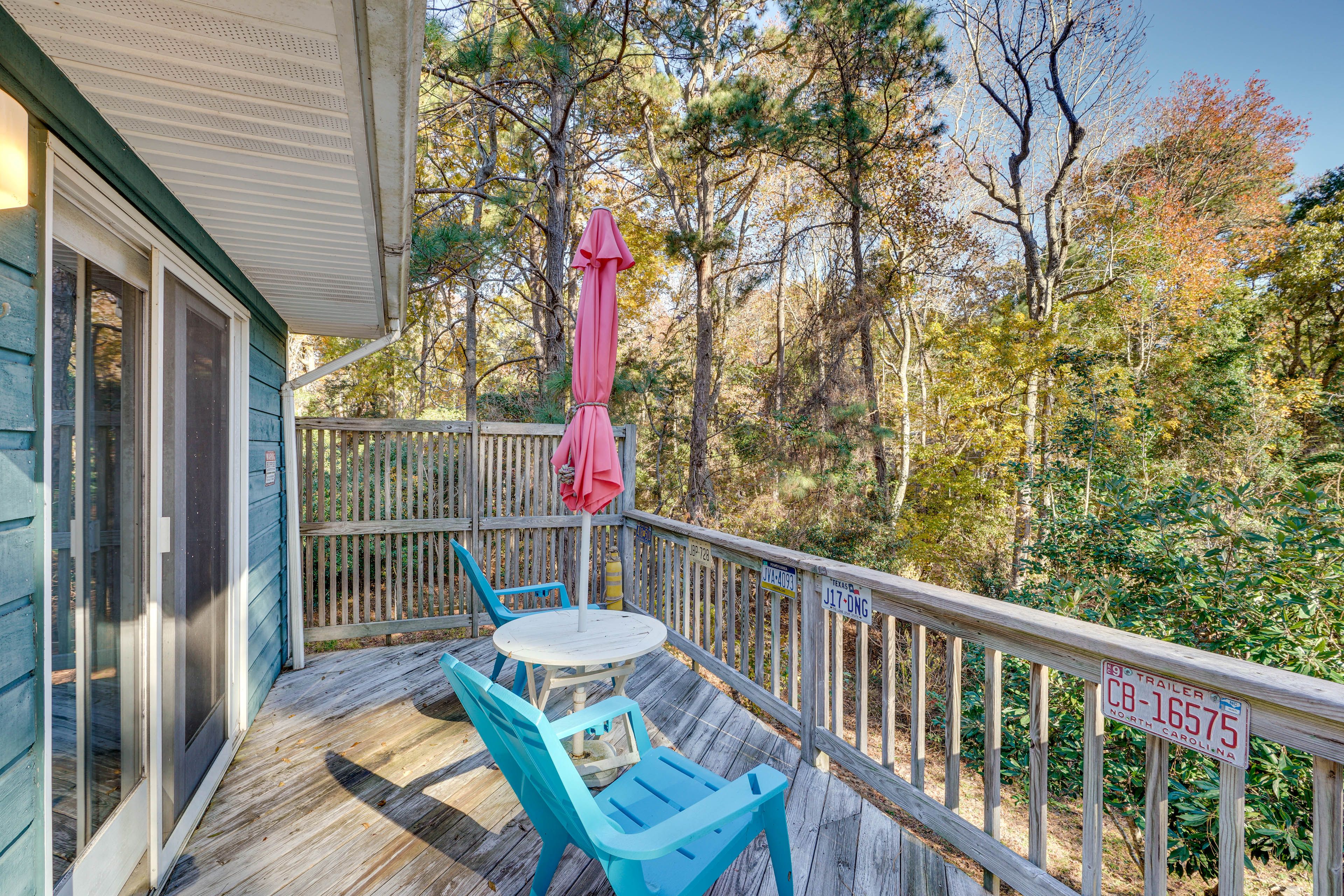 Wraparound Deck | Outdoor Seating & Dining