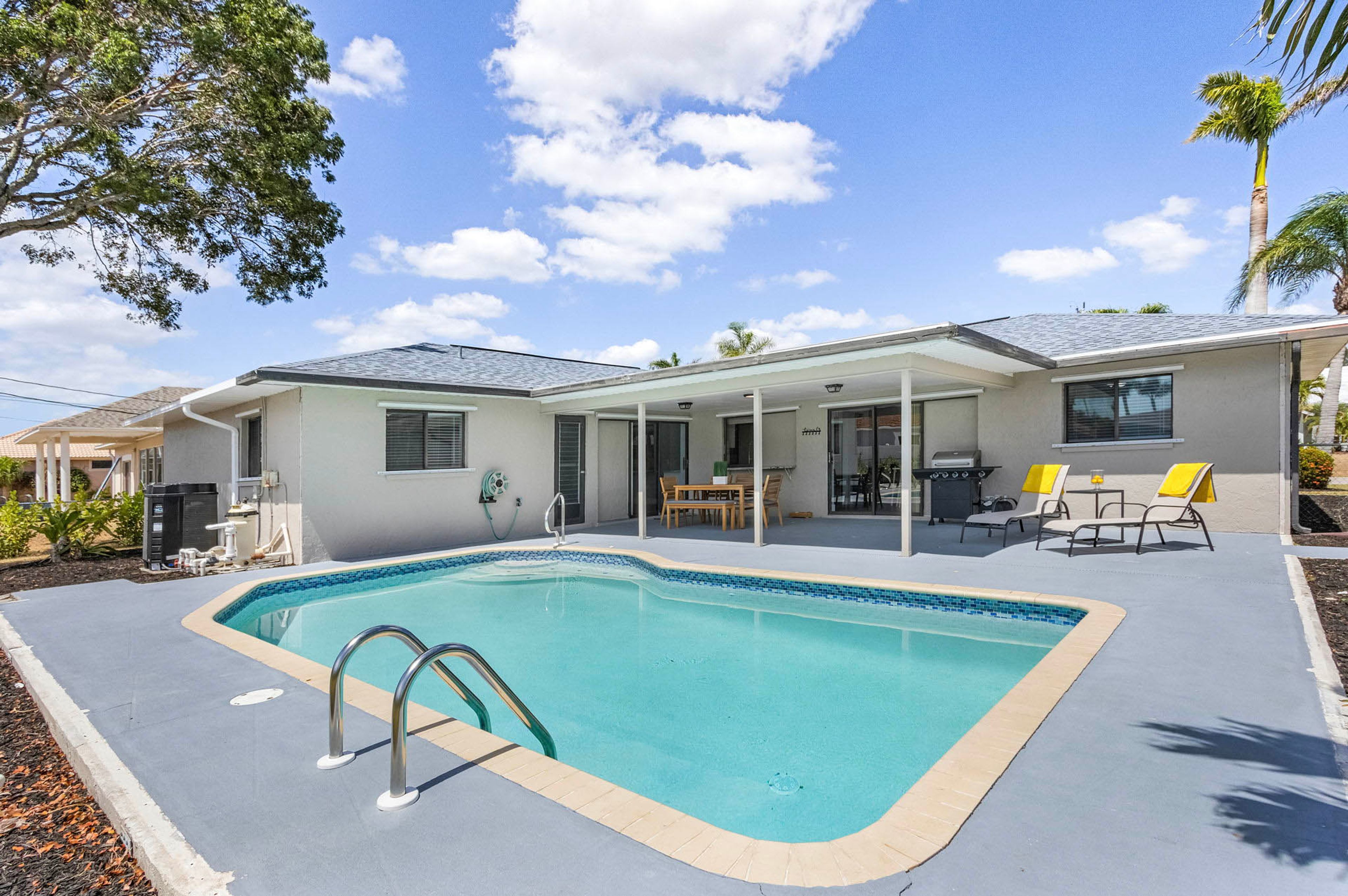 Cape Coral Vacation Rental | 3BR | 2BA | 1,597 Sq Ft | Step-Free Access