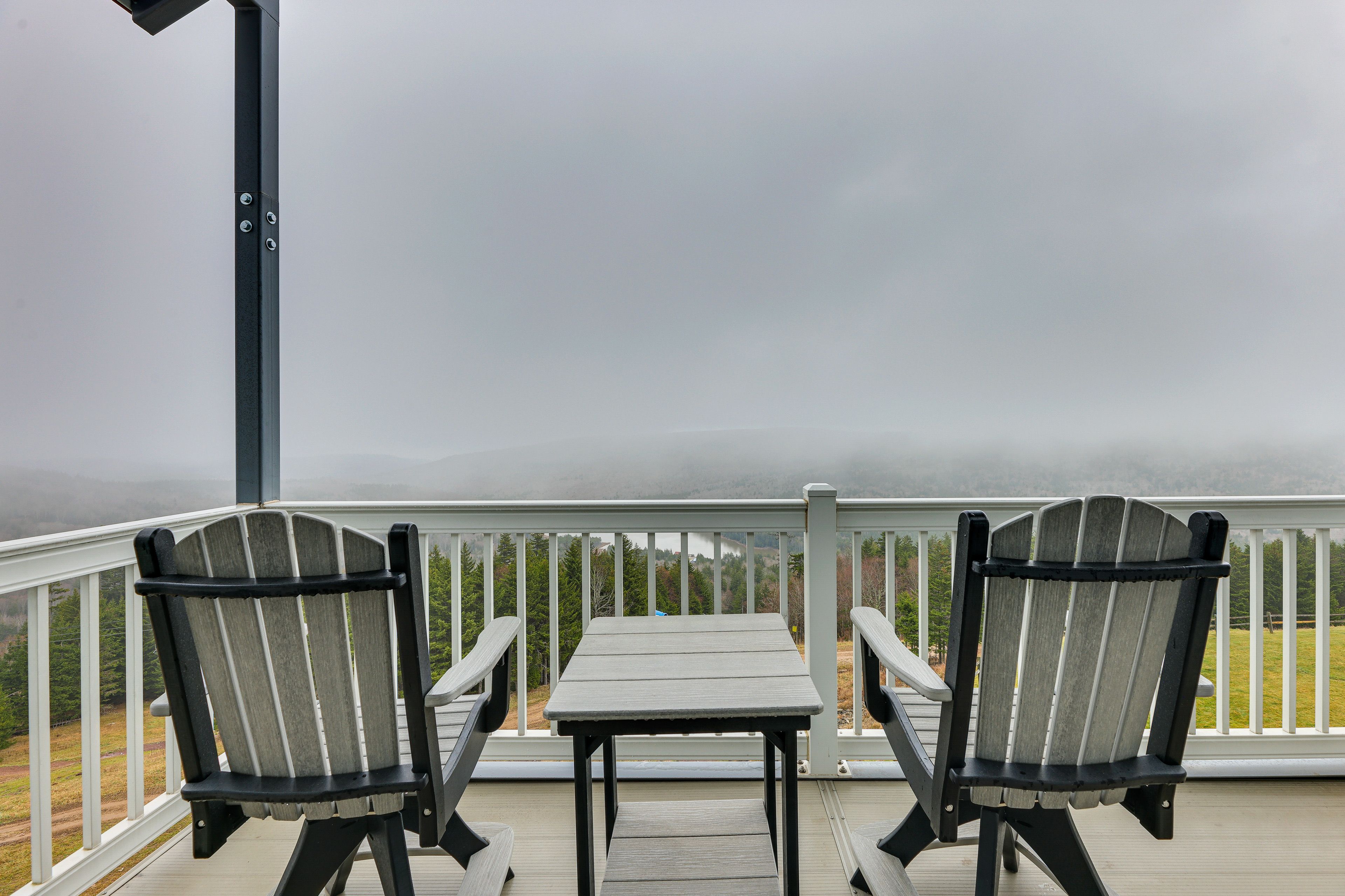 Balcony | Outdoor Seating