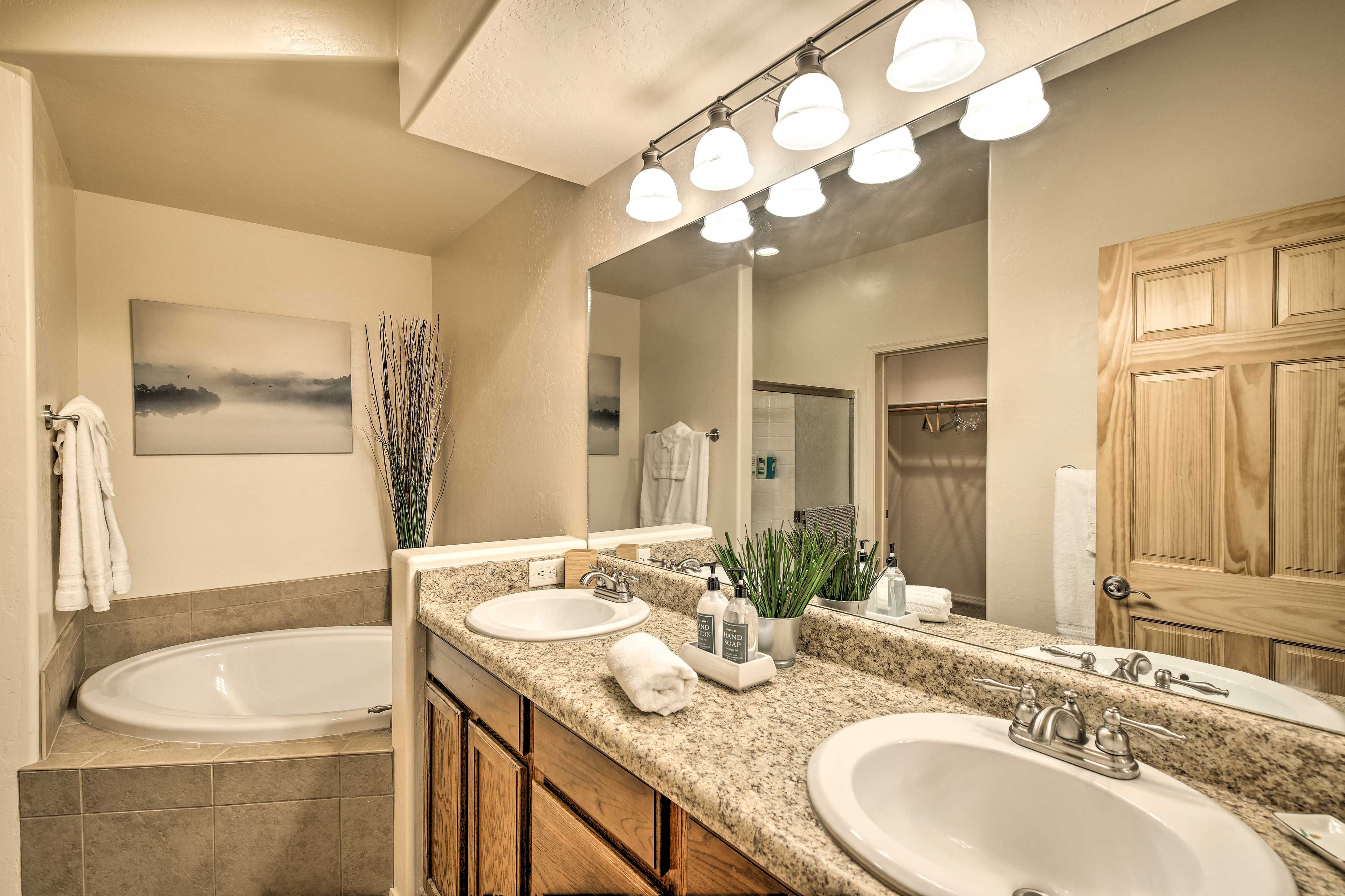 Full Bathroom | Access via Bedroom 1 | Towels Provided | Hair Dryer