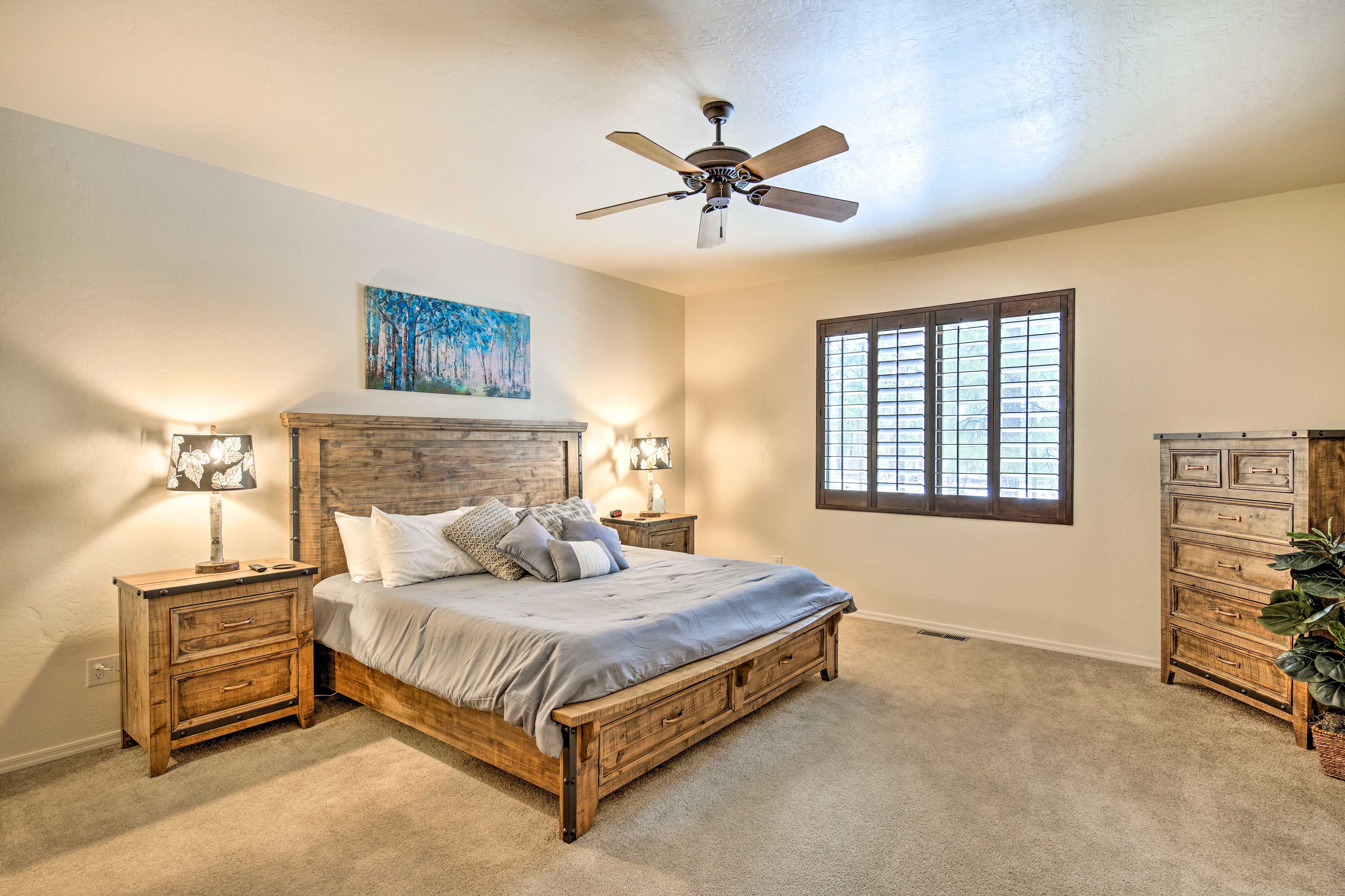 Bedroom 1 | 1st Floor | King Bed | Linens Provided