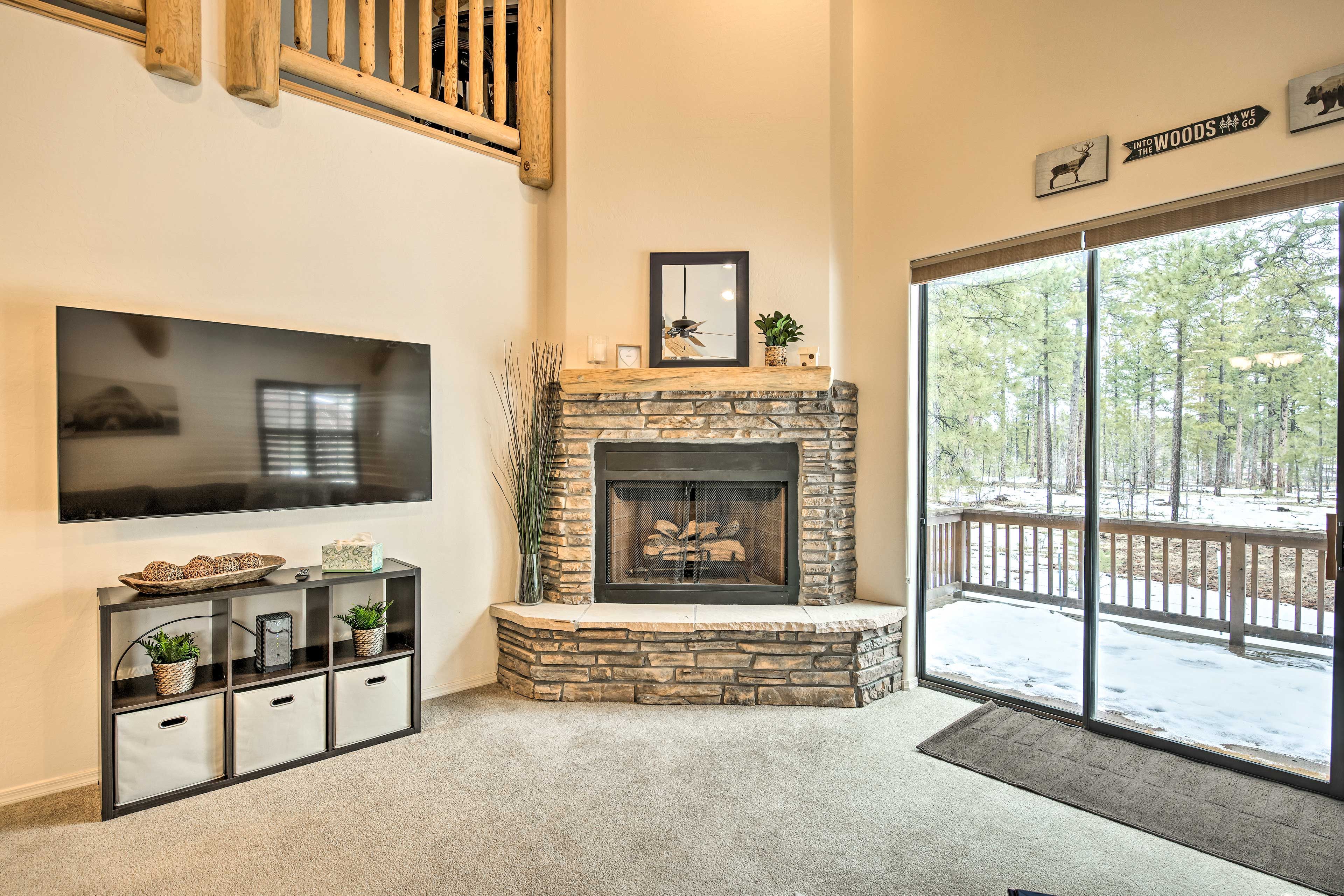 Living Room | Gas Fireplace | Xbox Console | Deck Access