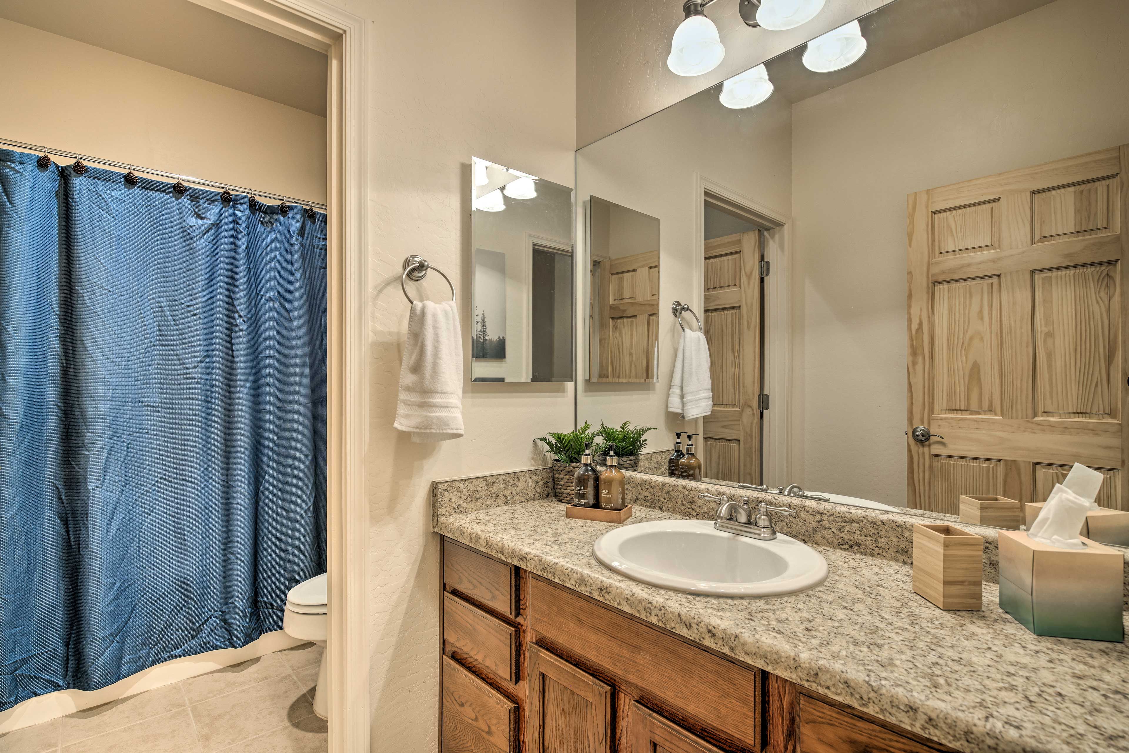 Full Bathroom | 1st Floor