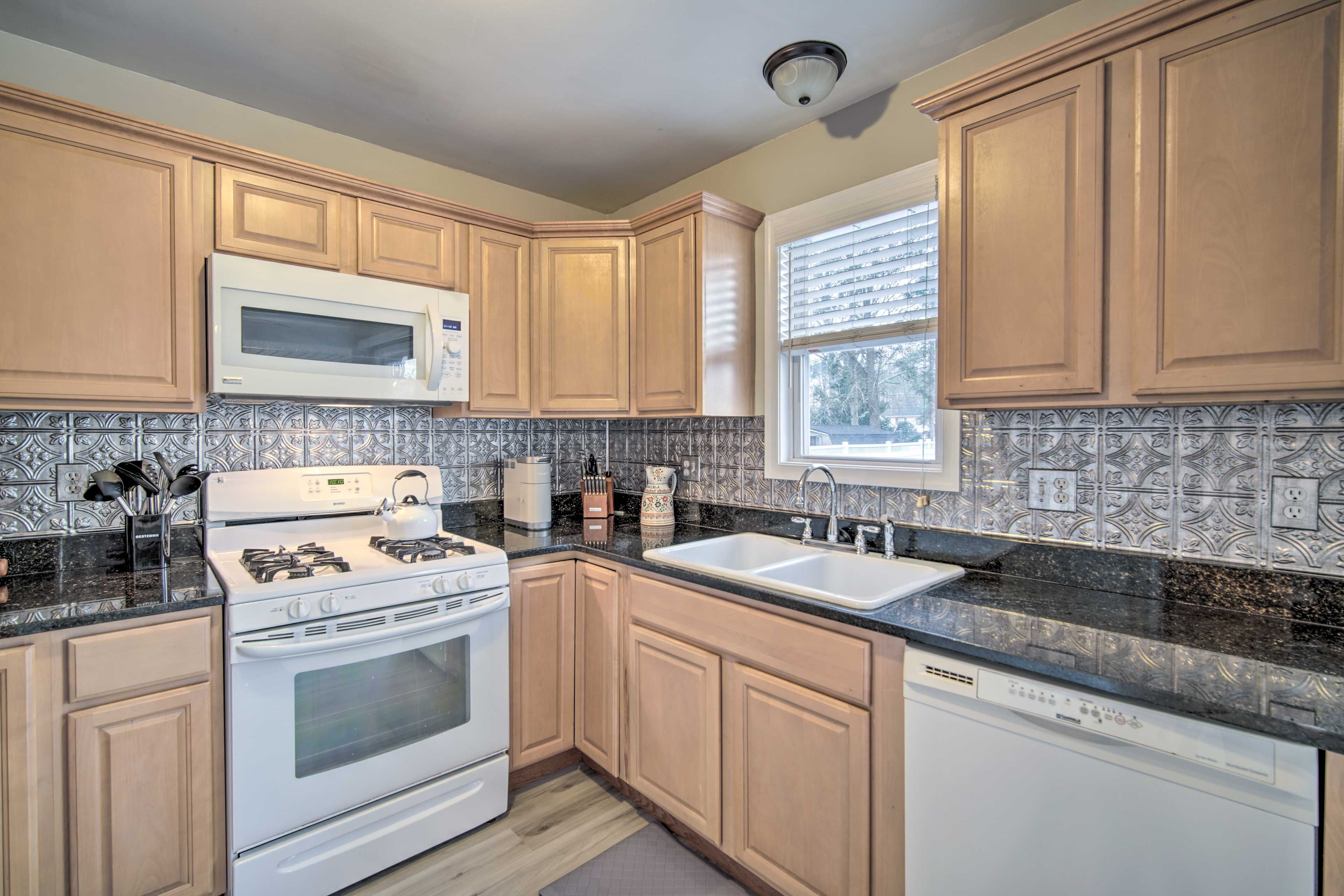 Fully Equipped Kitchen | Blender | Crock-Pot