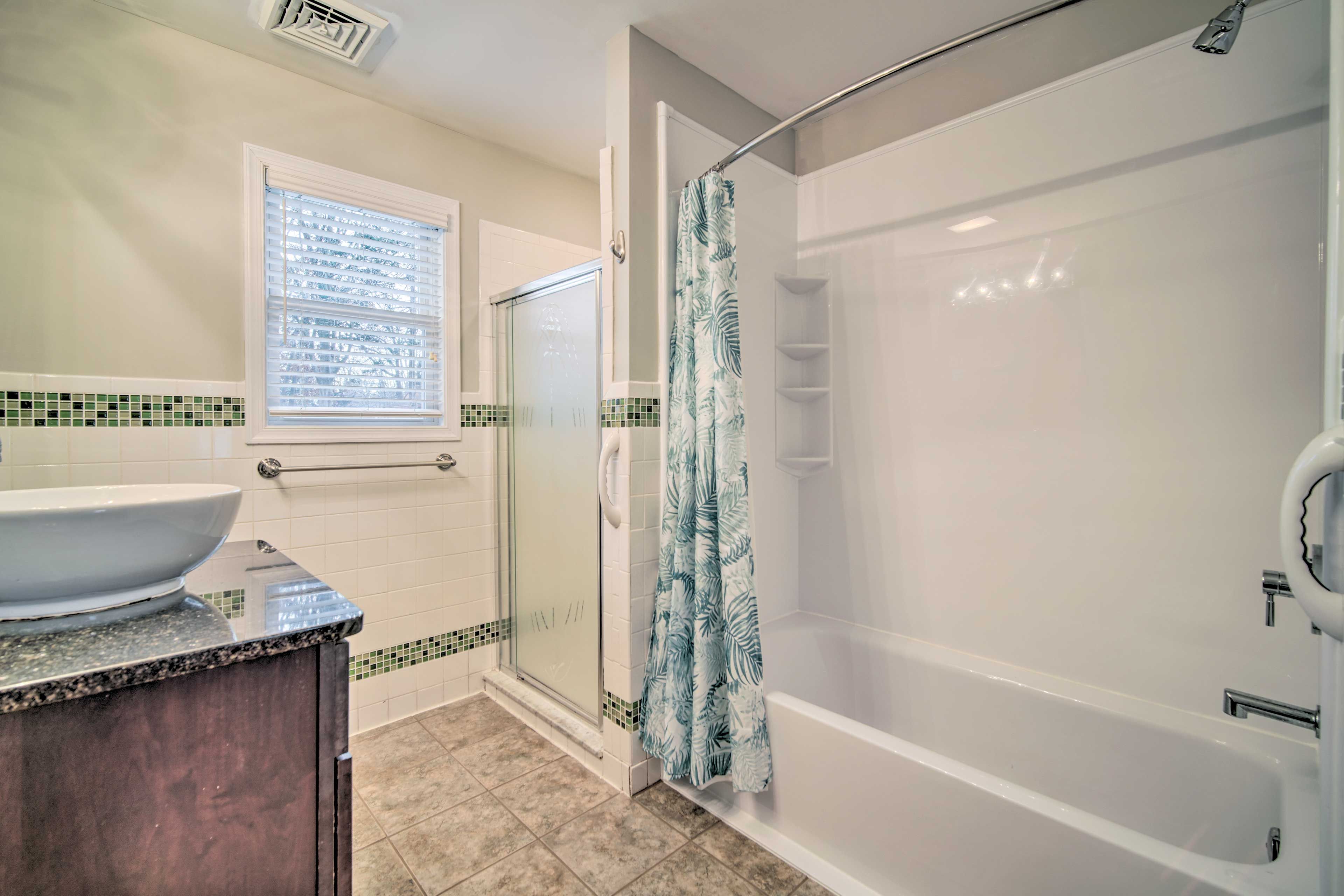 Full En-Suite Bathroom
