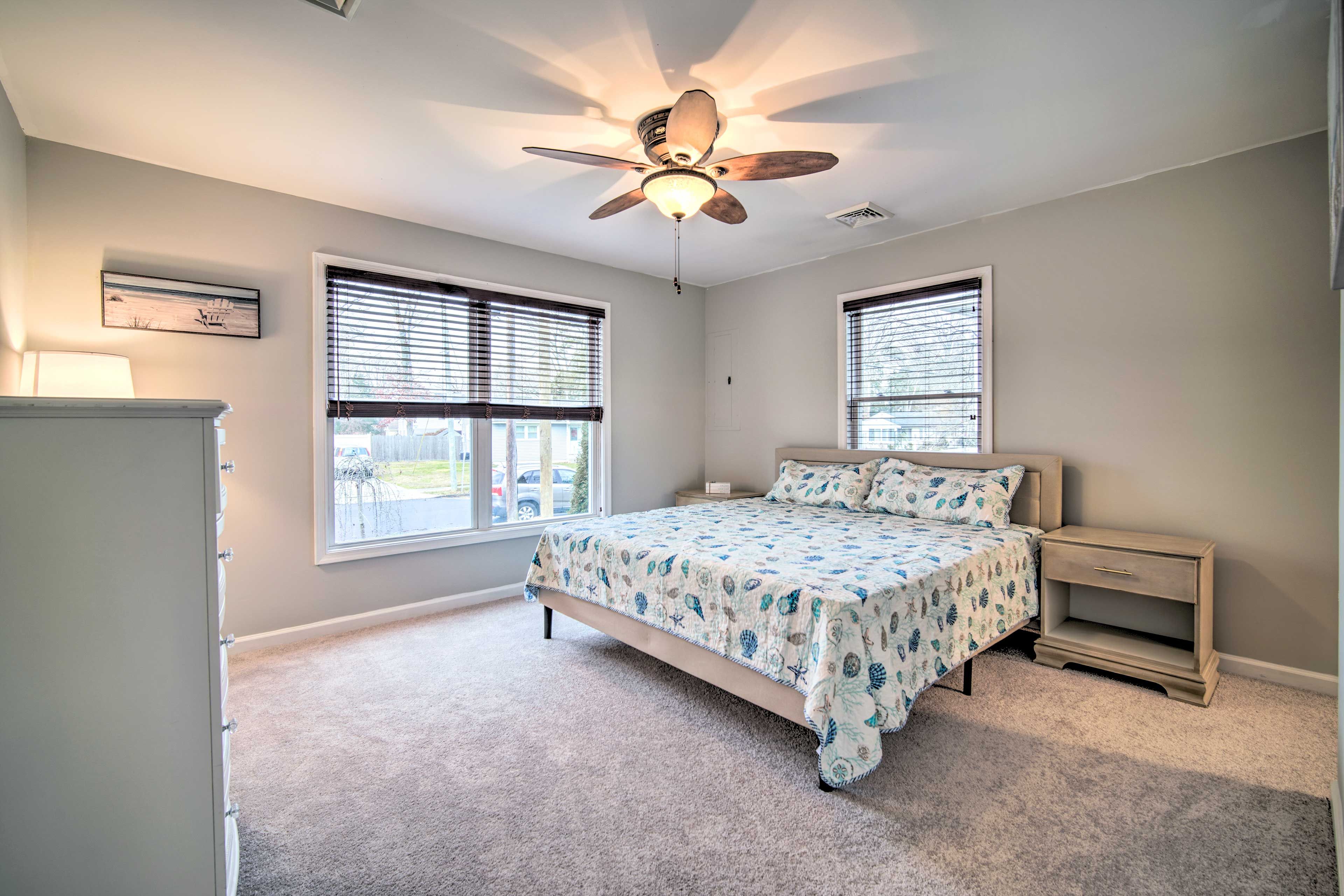 Bedroom 1 | King Bed | Full En-Suite Bathroom