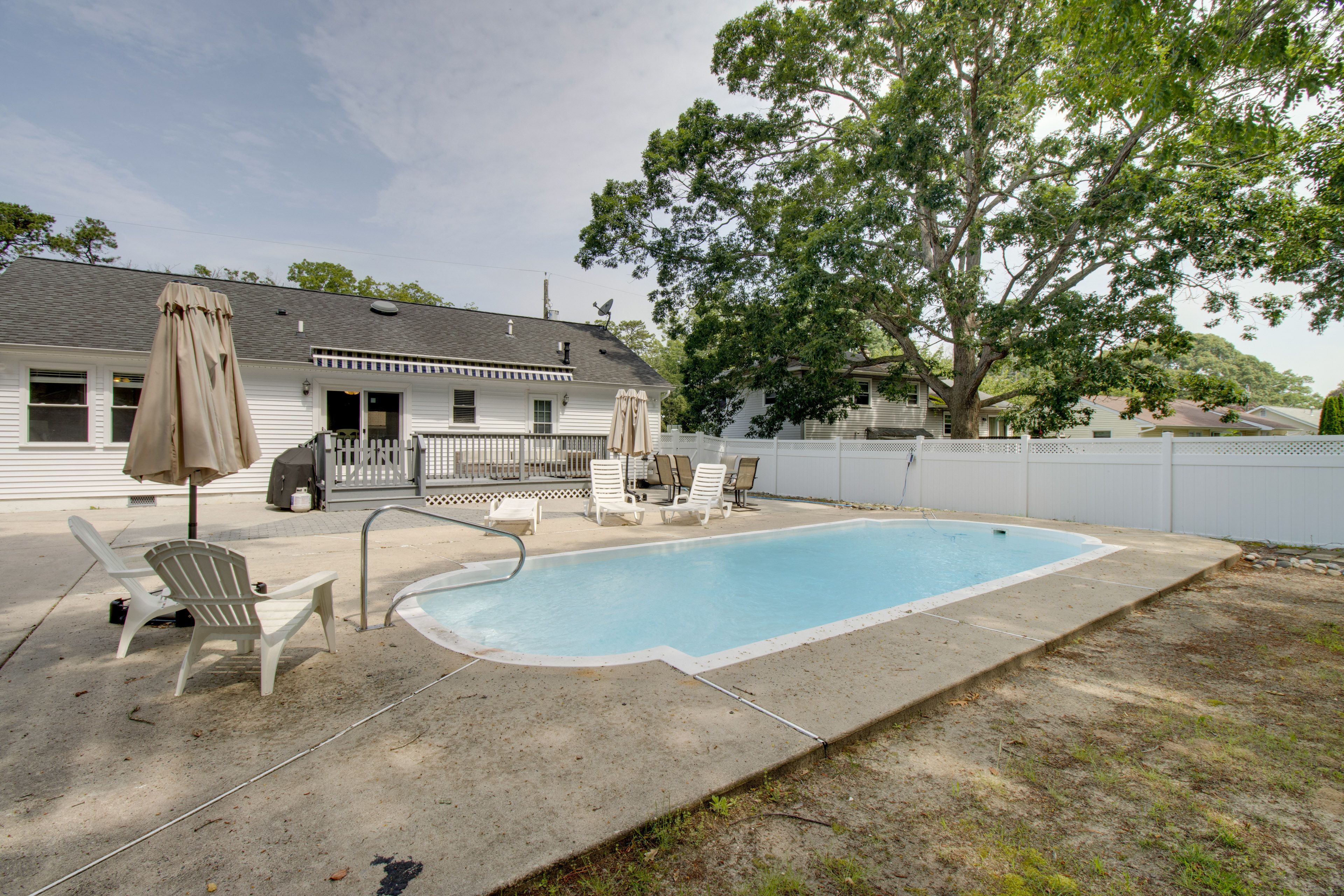 Fenced Backyard | Seasonal Pool (Depth 3.5"-6")
