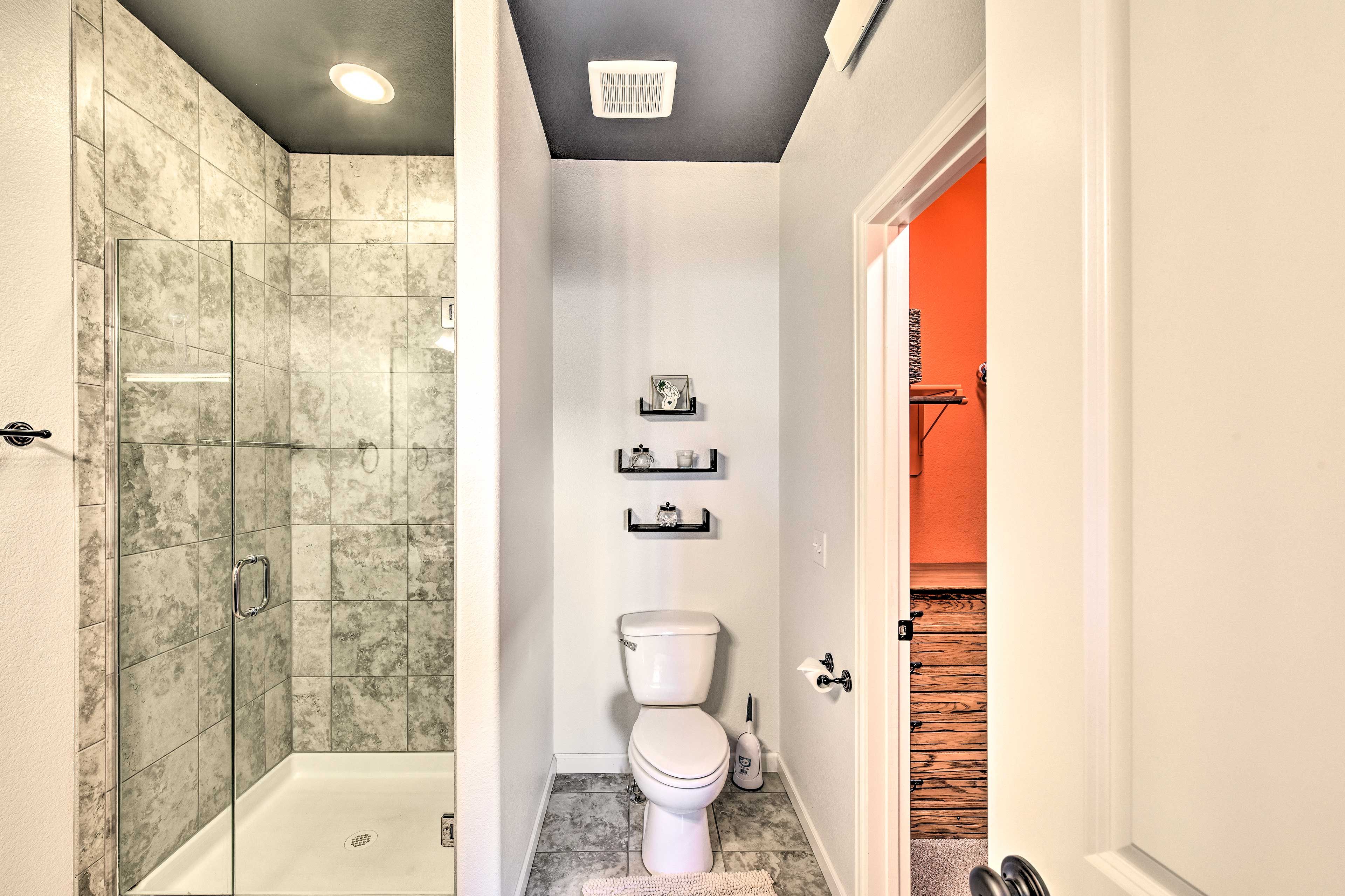 En-Suite Bathroom | Complimentary Toiletries