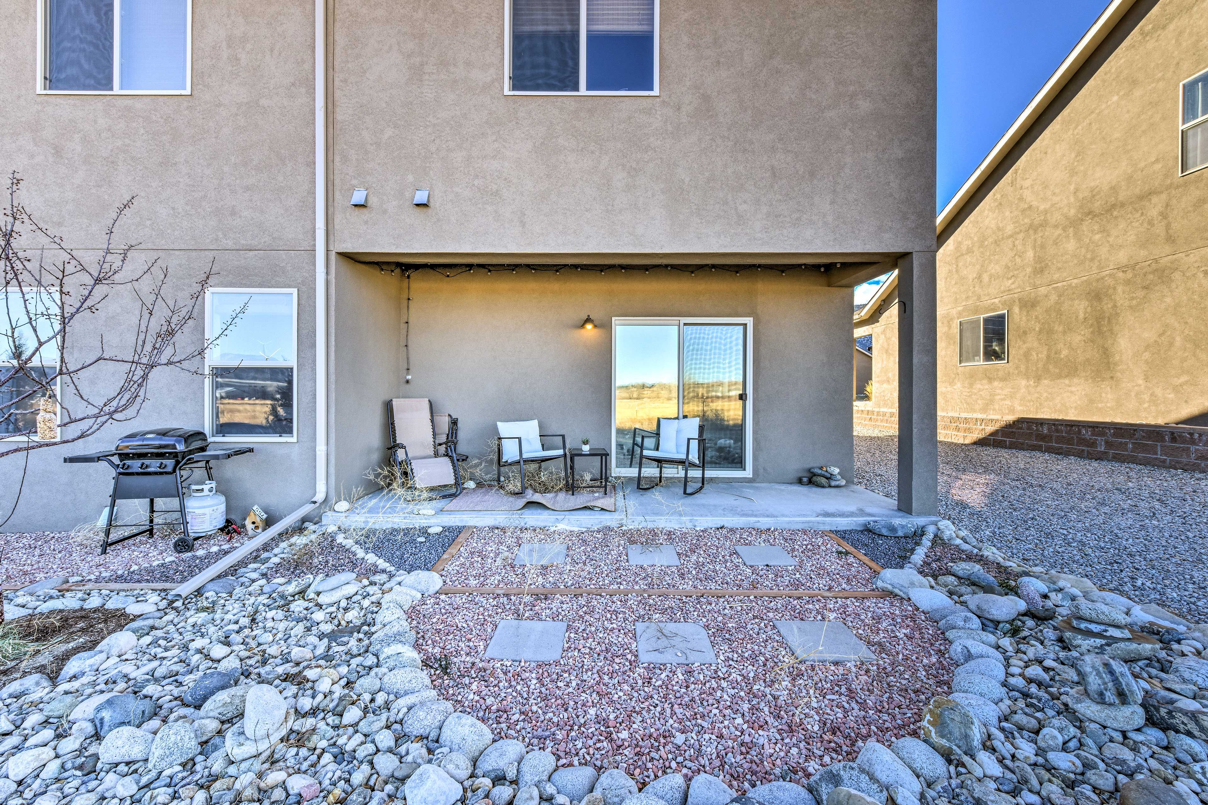 Private Patio | Gas Grill