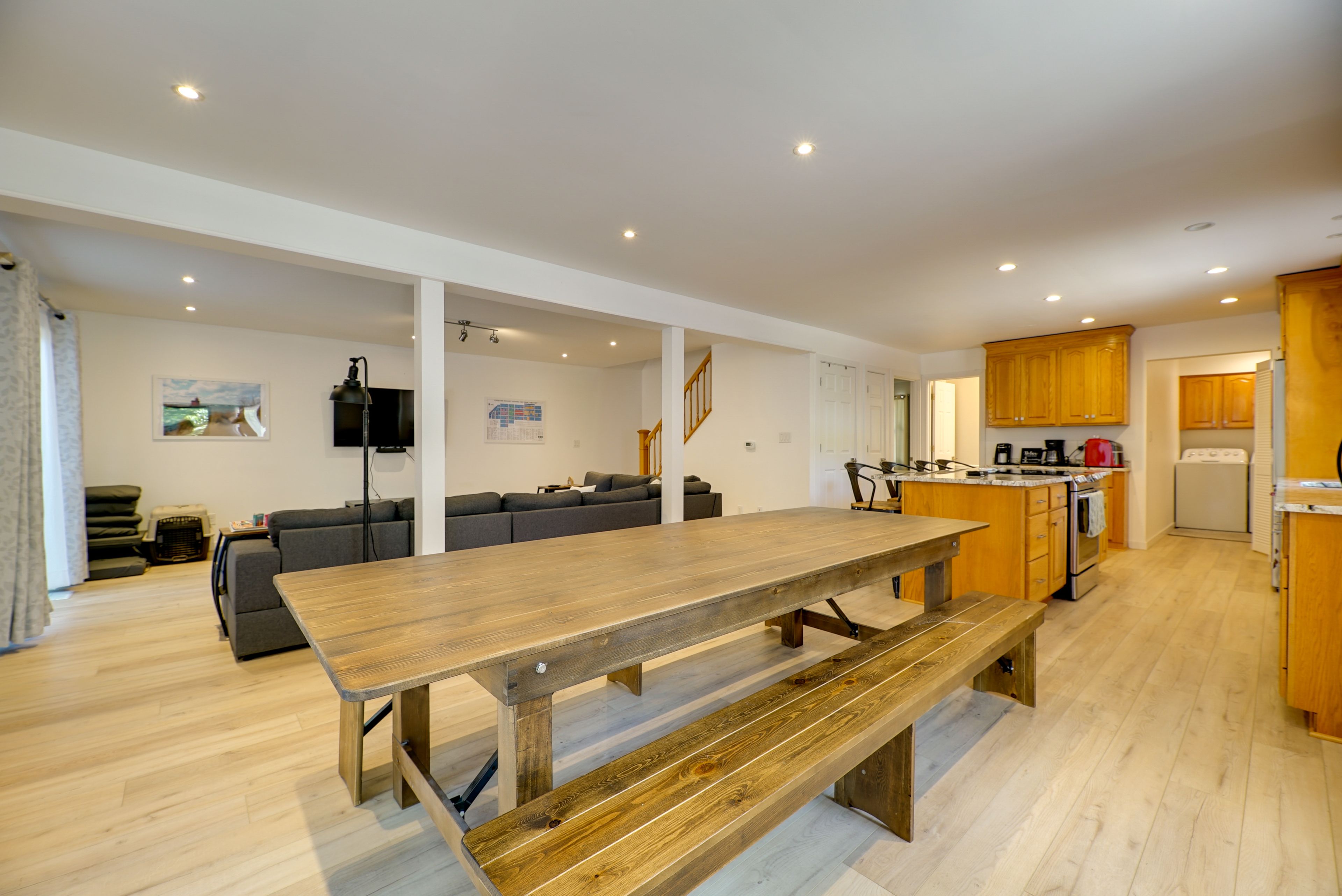 Living Room | Dining Table