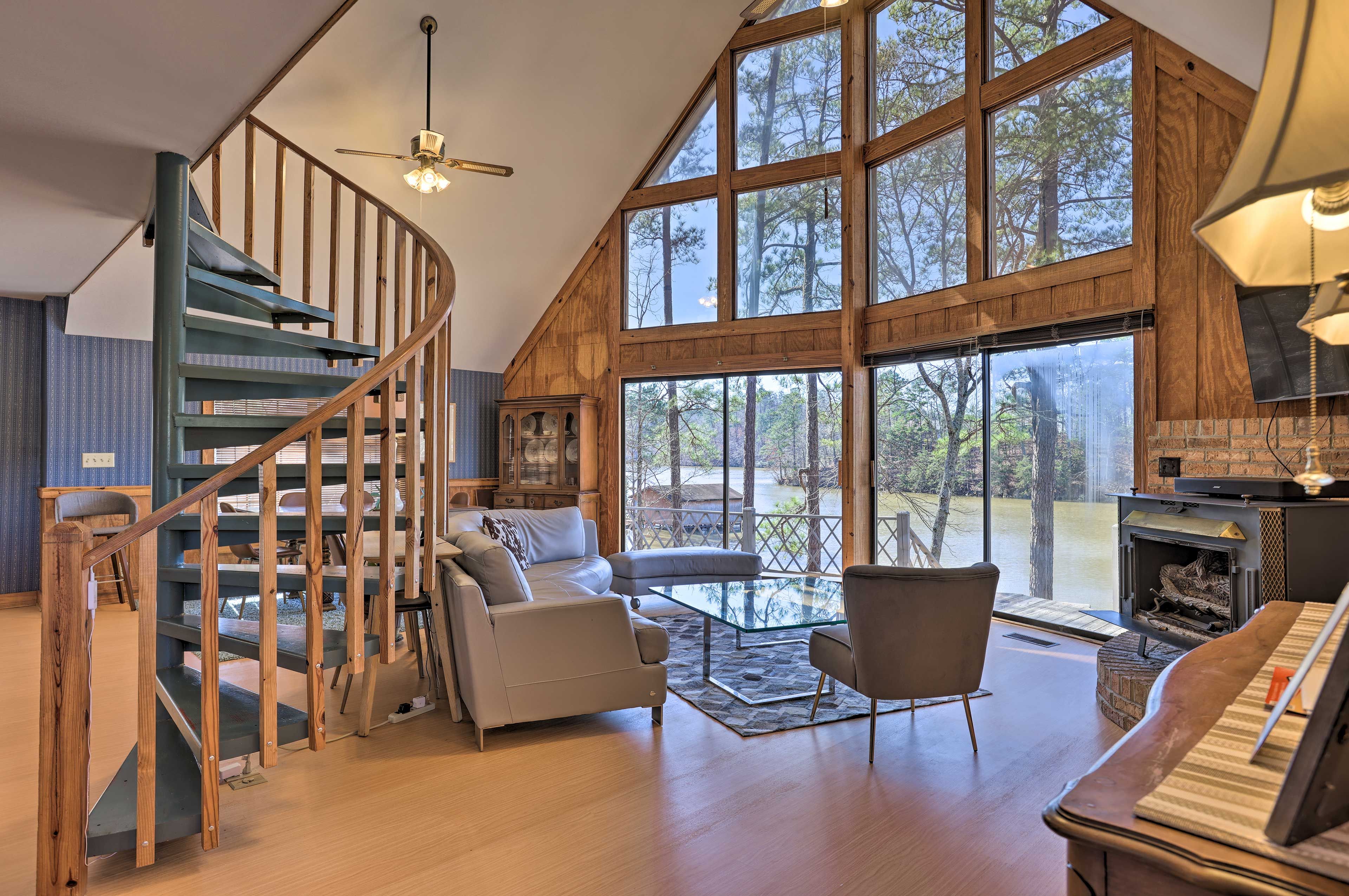 Living Room | Free WiFi | Central Heating & A/C