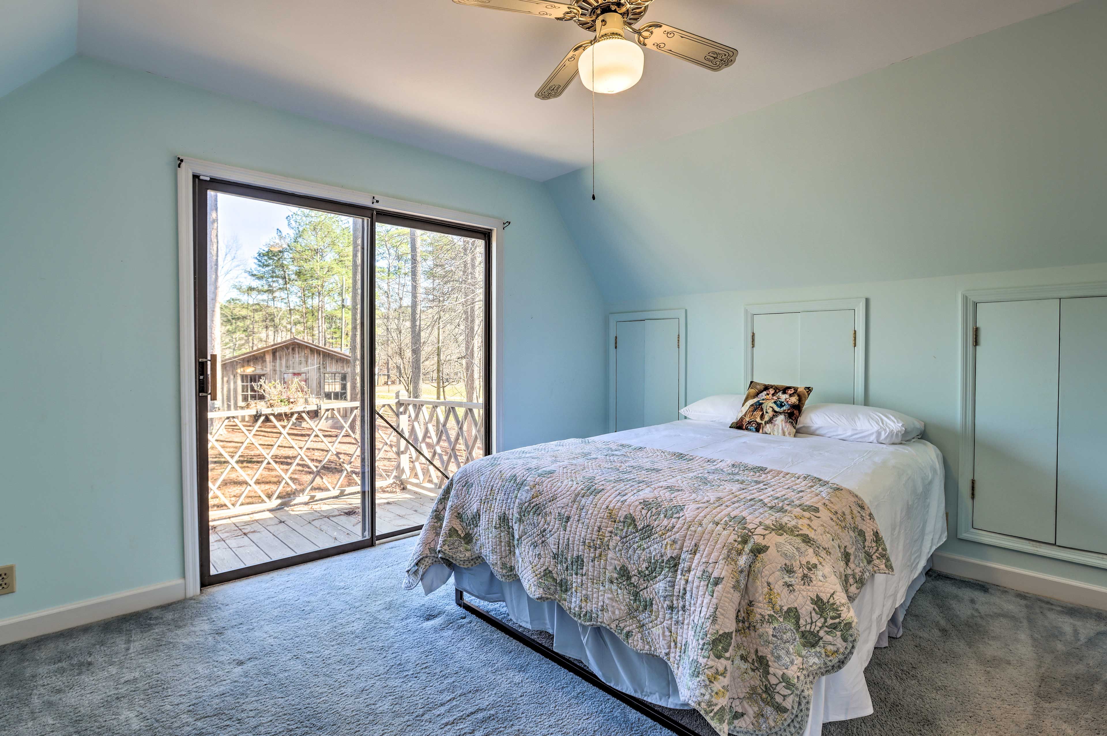 Bedroom 2 | 2nd Floor | Queen Bed