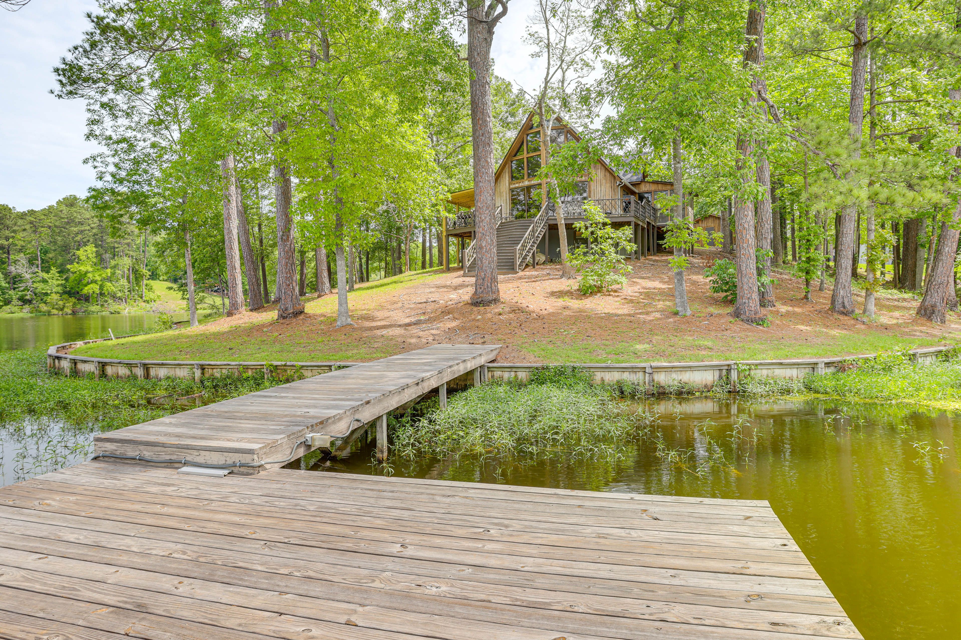 Shelby Vacation Rental | 2BR | 2BA | Stairs Required | 1,895 Sq Ft