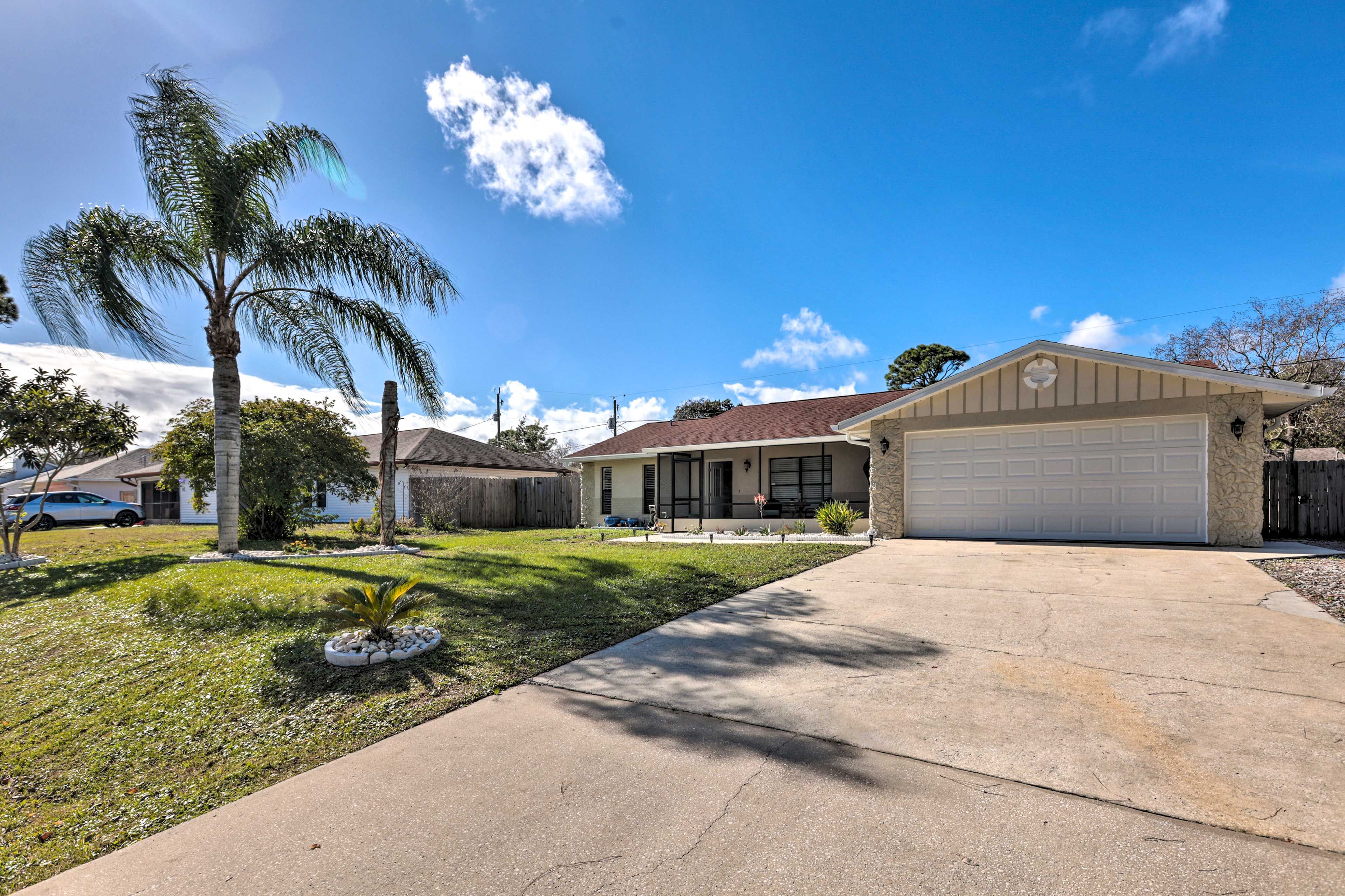 Parking | Garage (2 Vehicles) | Driveway (2 Vehicles) | Trailer Parking Welcome