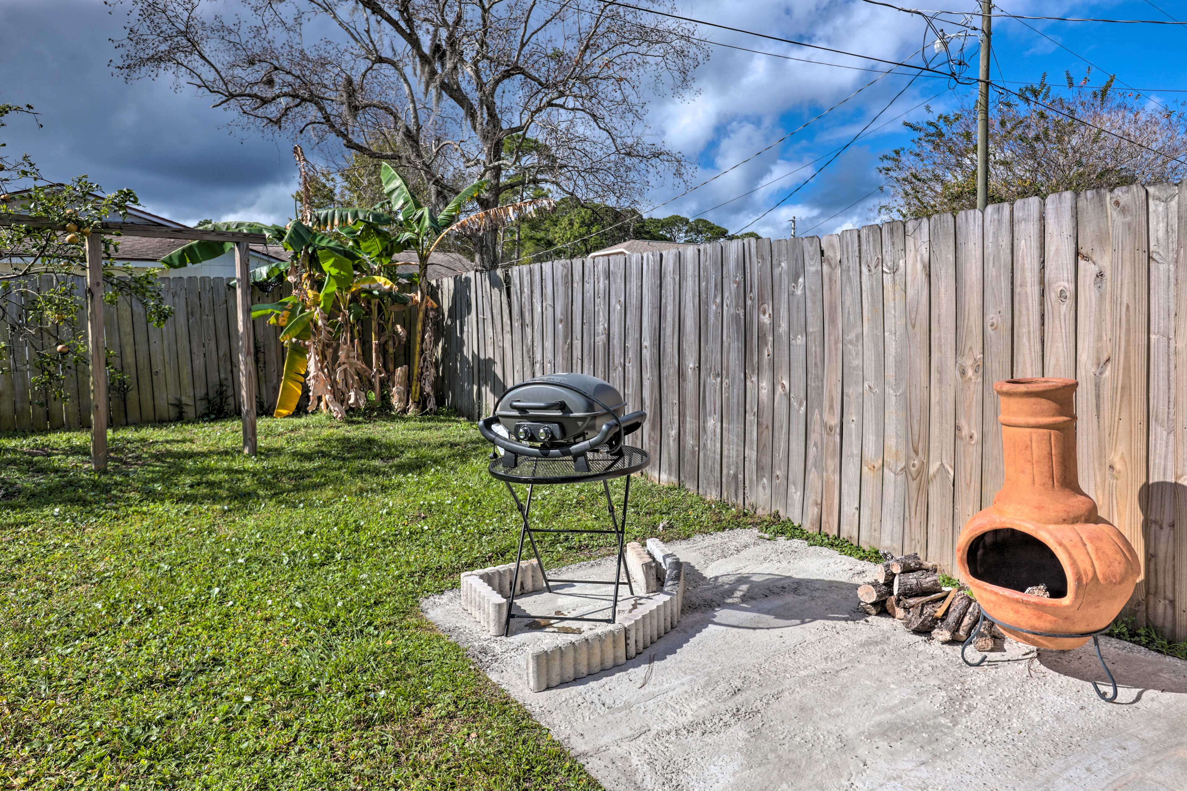 Backyard | Charcoal Grill