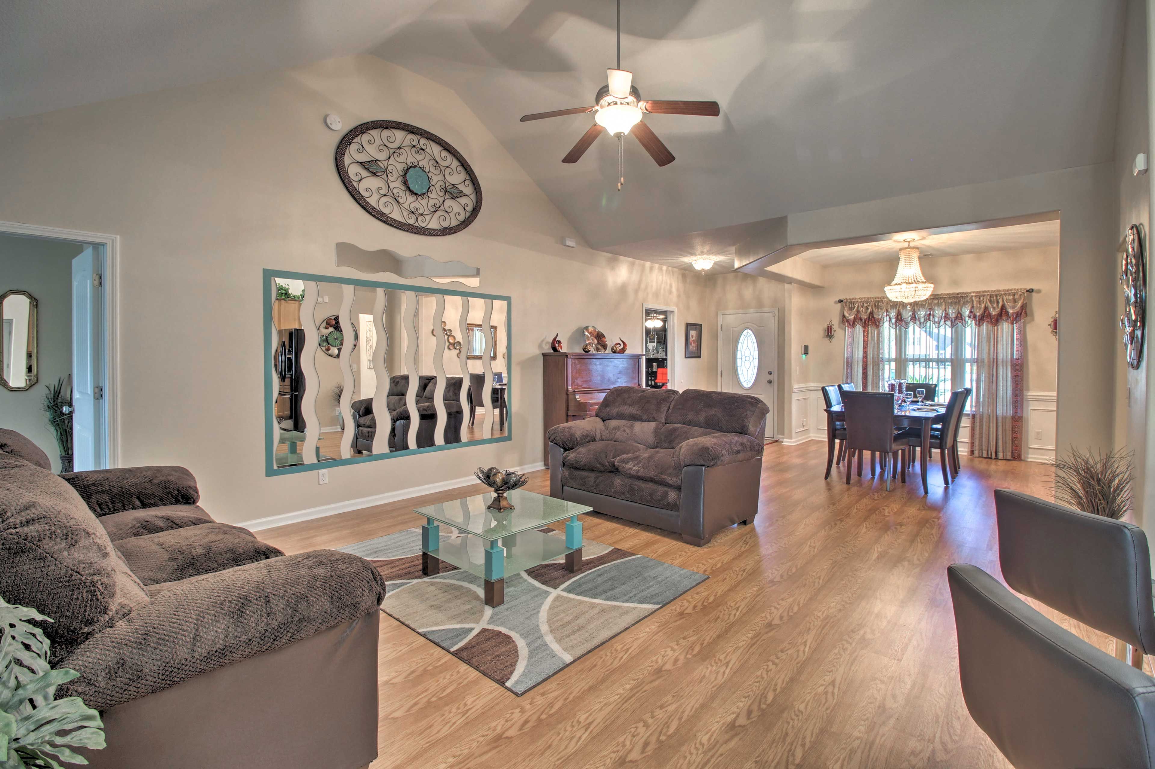 Living Room | Central A/C & Heat