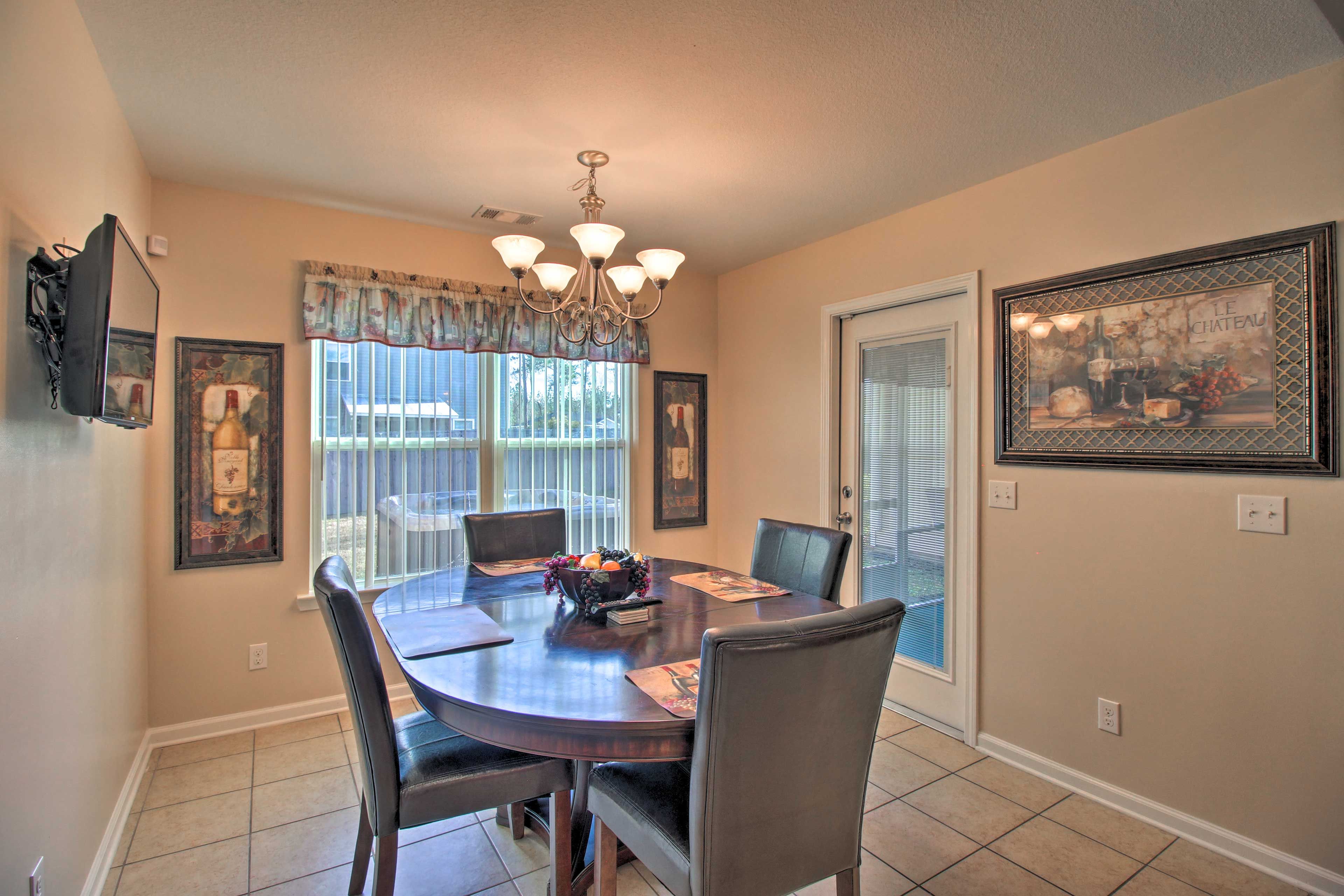 Dining Area | Main Floor | Smart TV