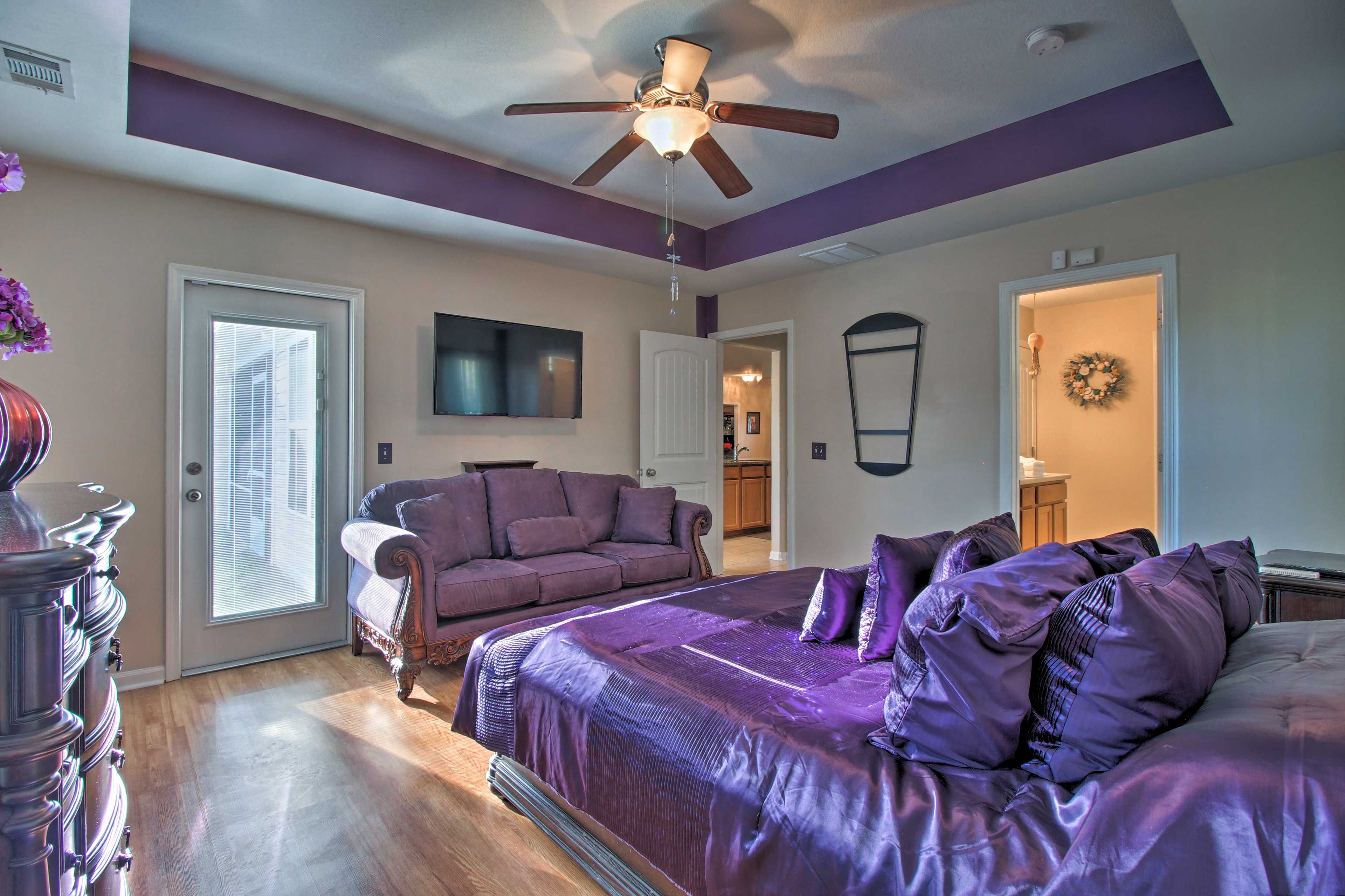 Bedroom 1 | Smart TV | En-Suite Bathroom