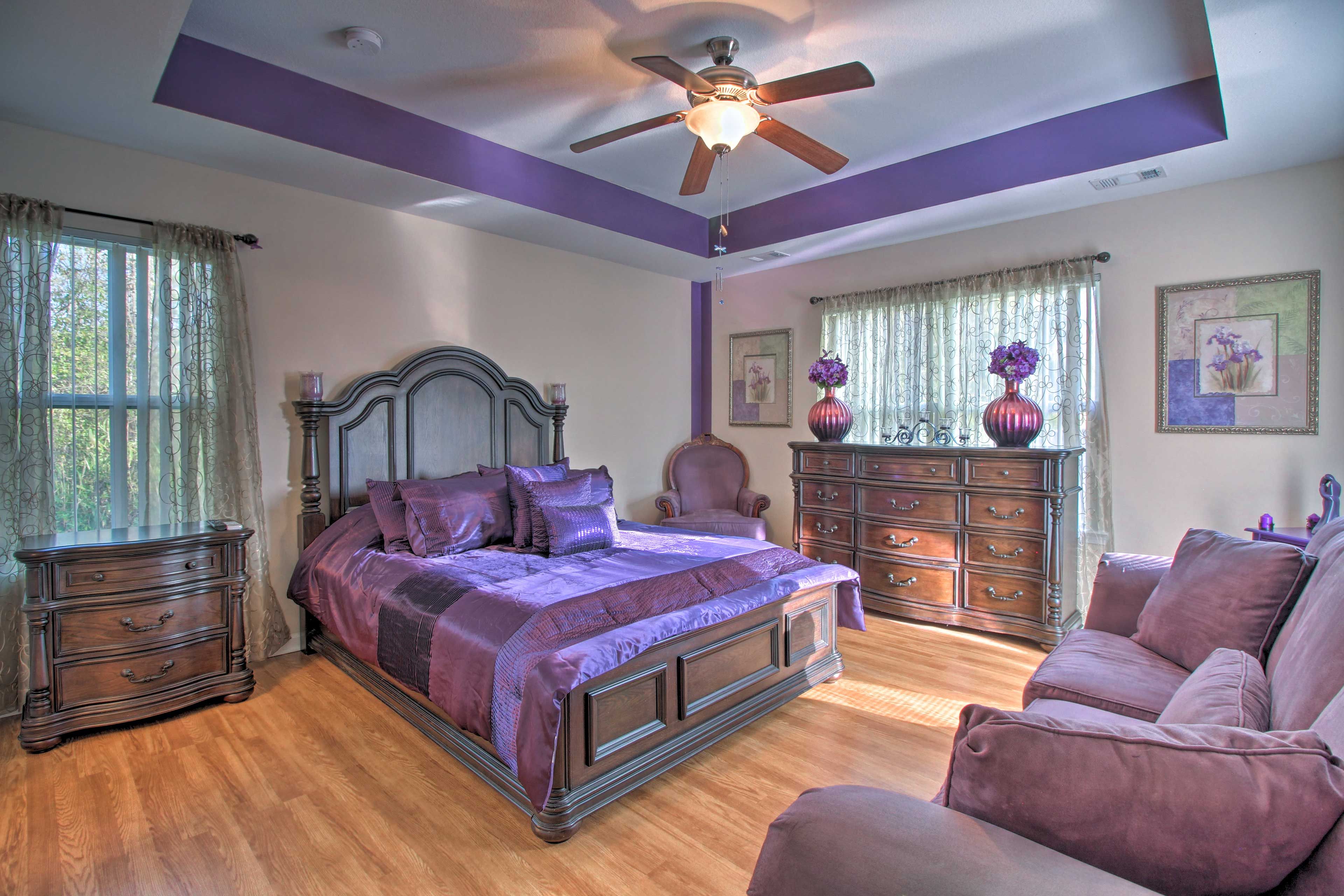 Bedroom 1 | King Bed