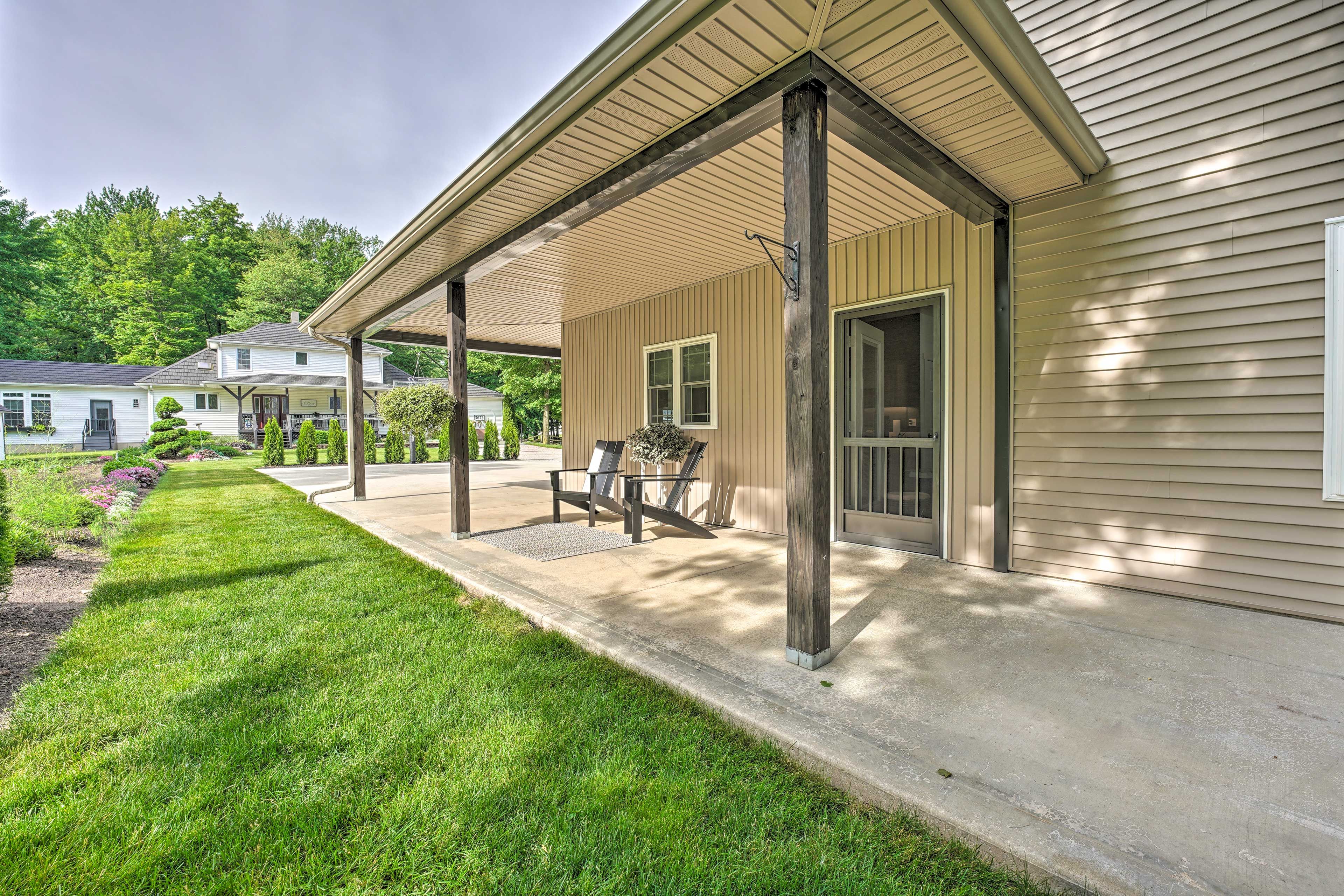 Exterior | Front Porch