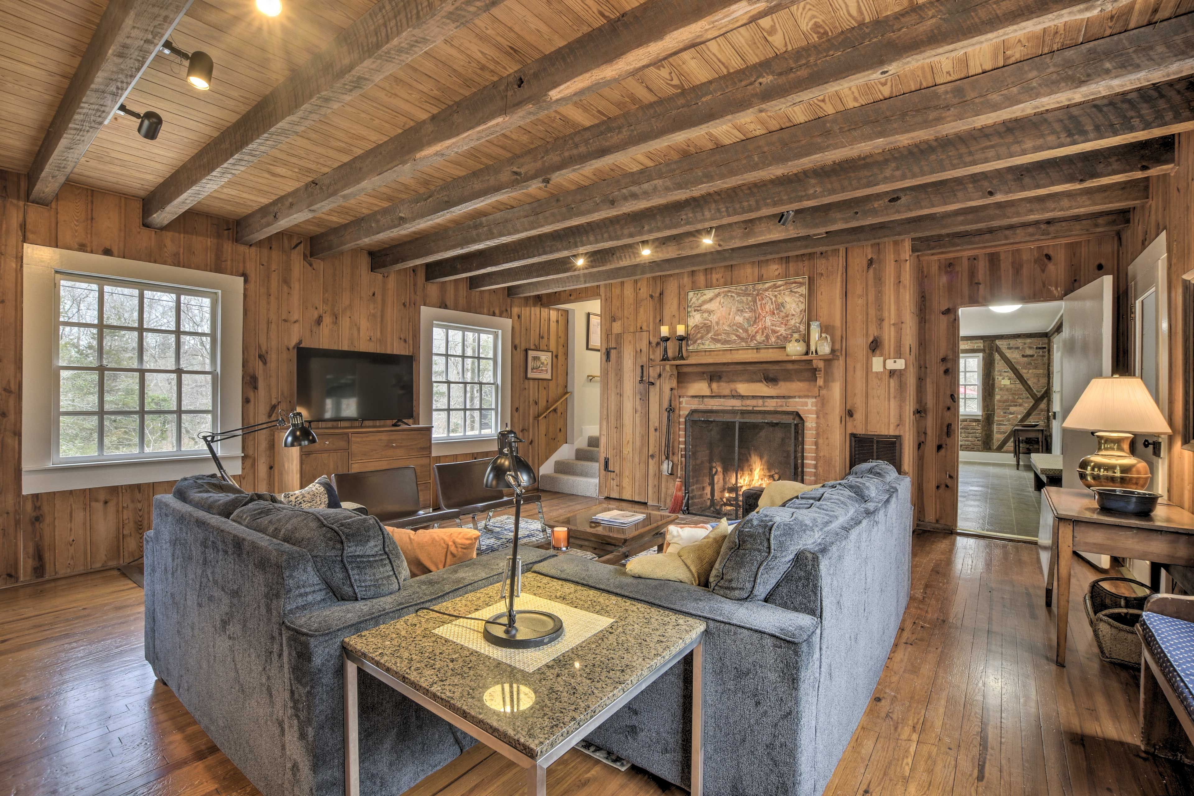Living Room | Smart TV