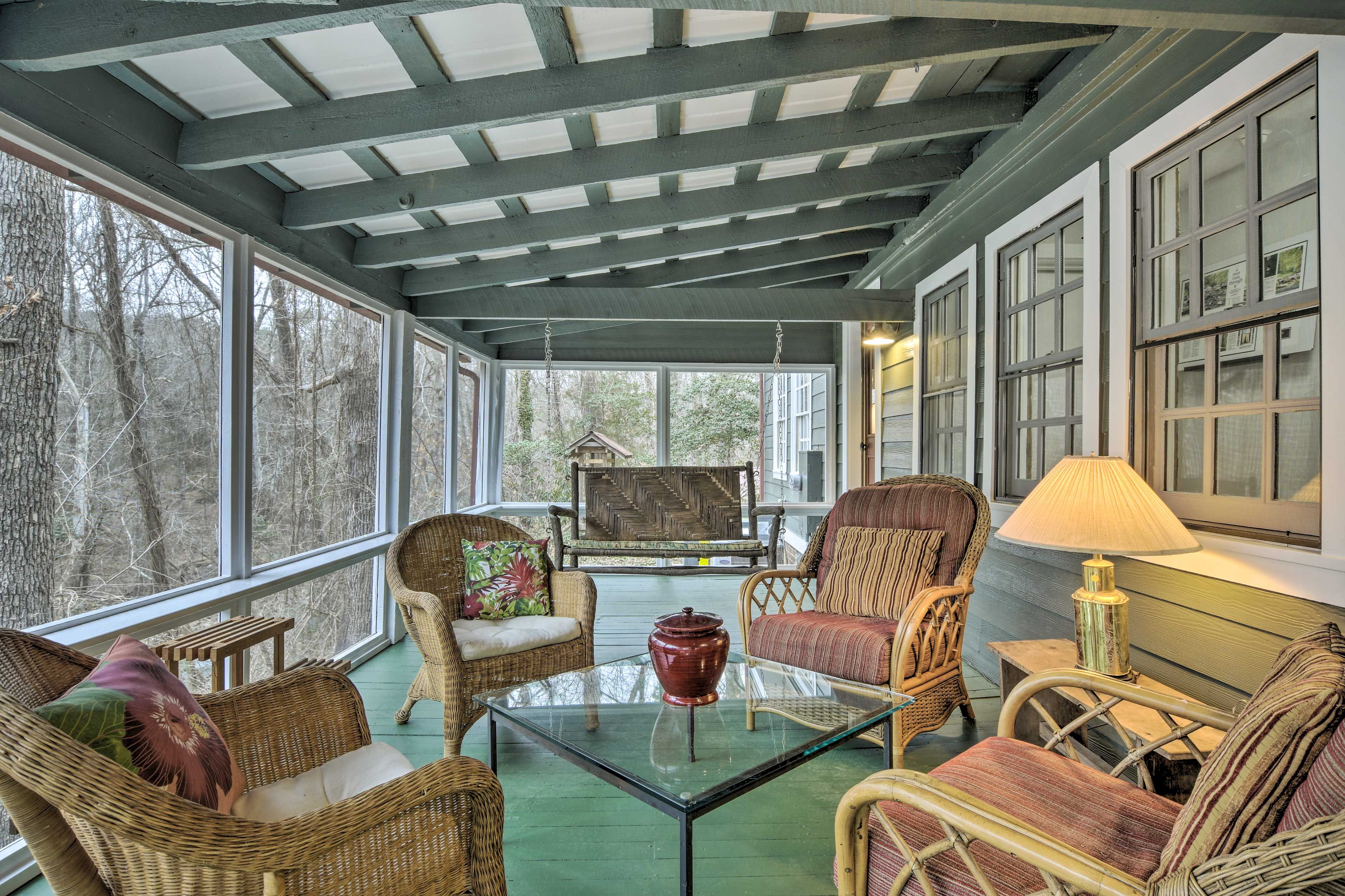 Enclosed Porch | 3 Grills