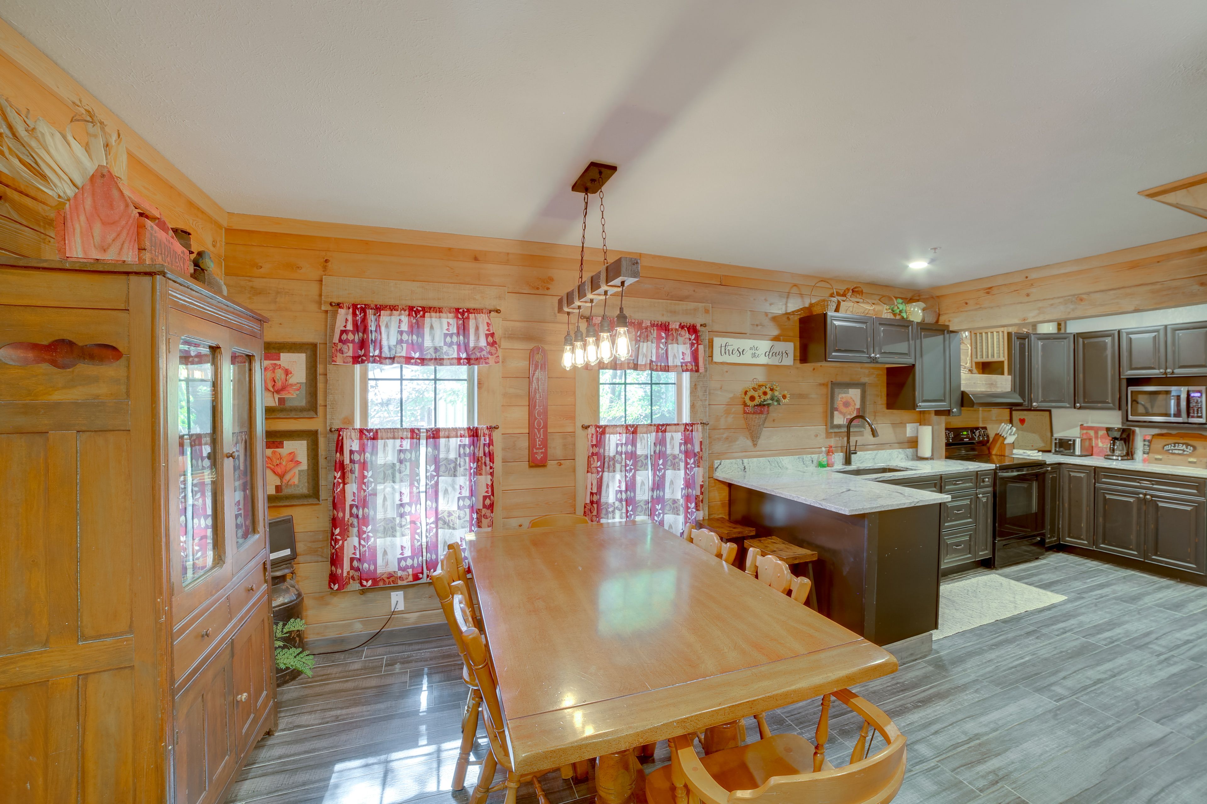 Dining Area | Dishware + Flatware