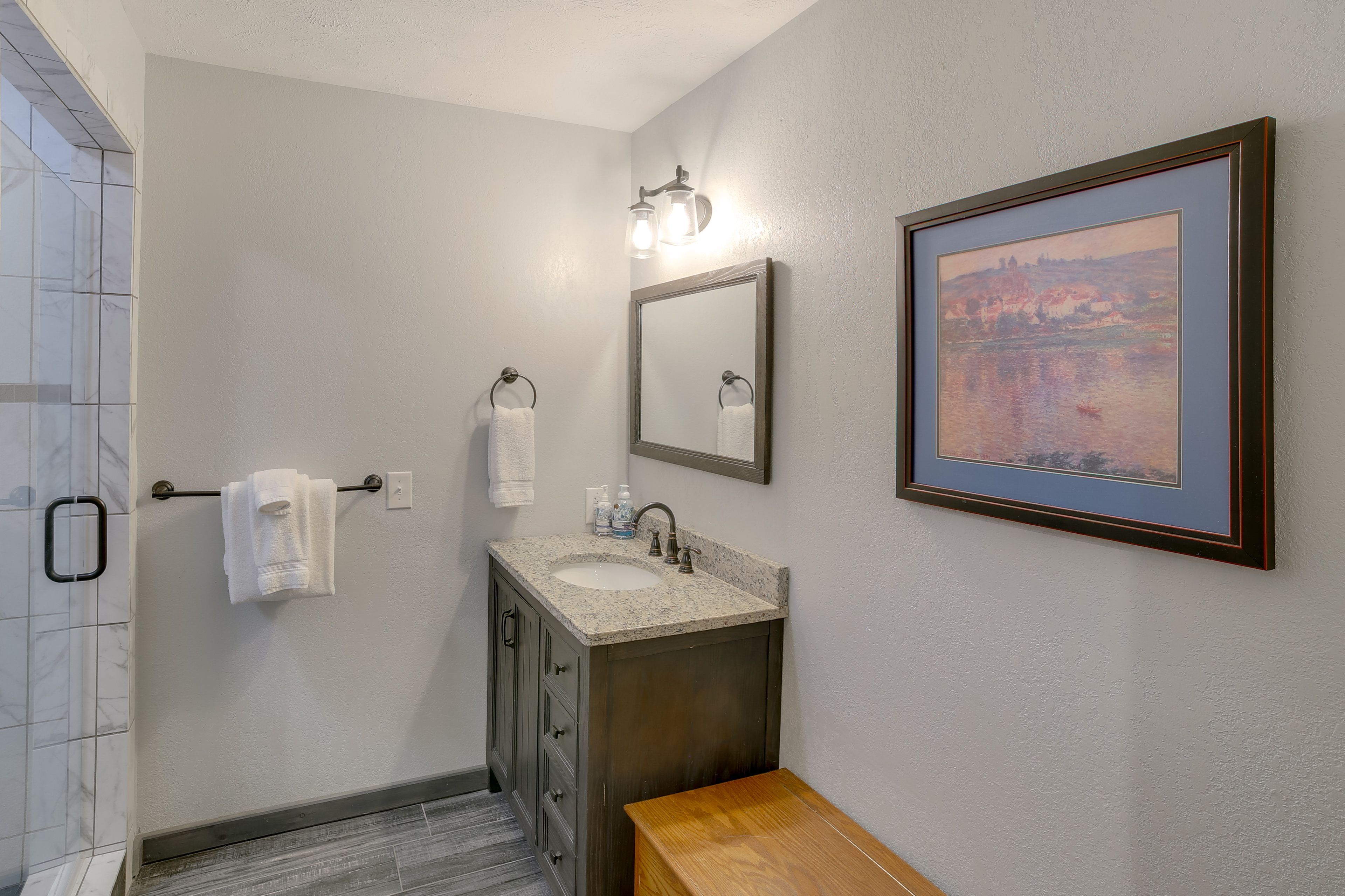 En-Suite Bathroom | Shampoo | Hair Dryer