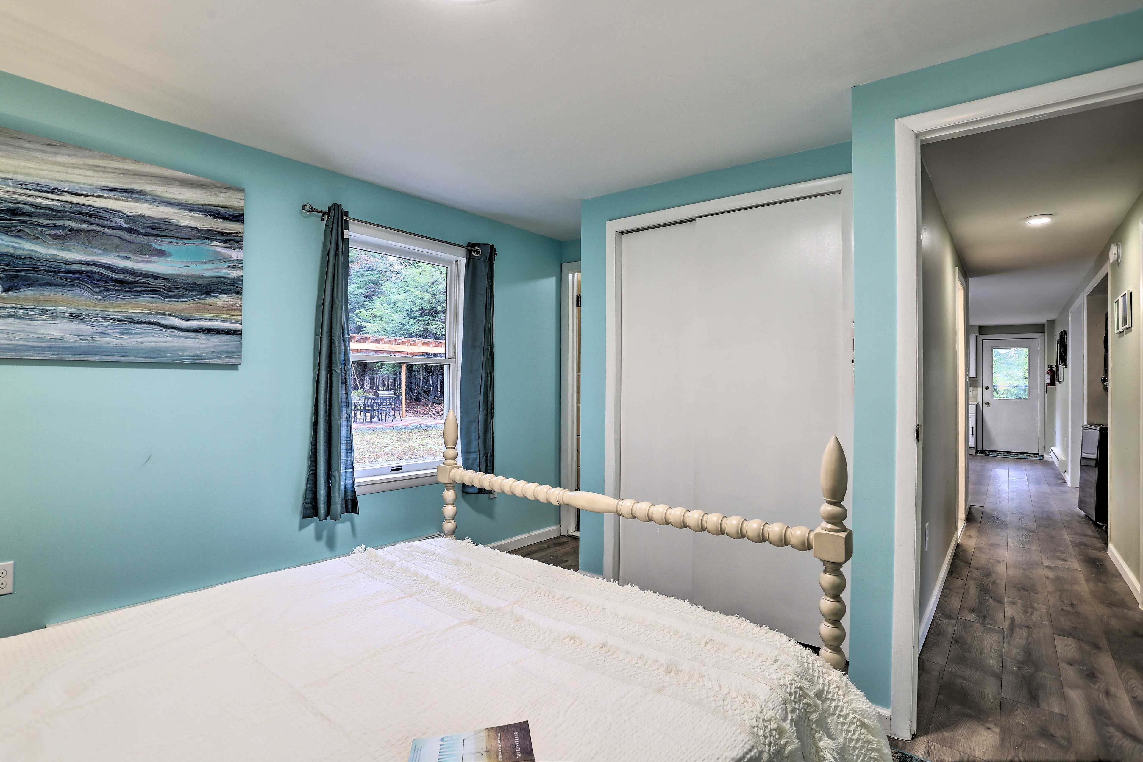 Bedroom 3 (Blue Room)
