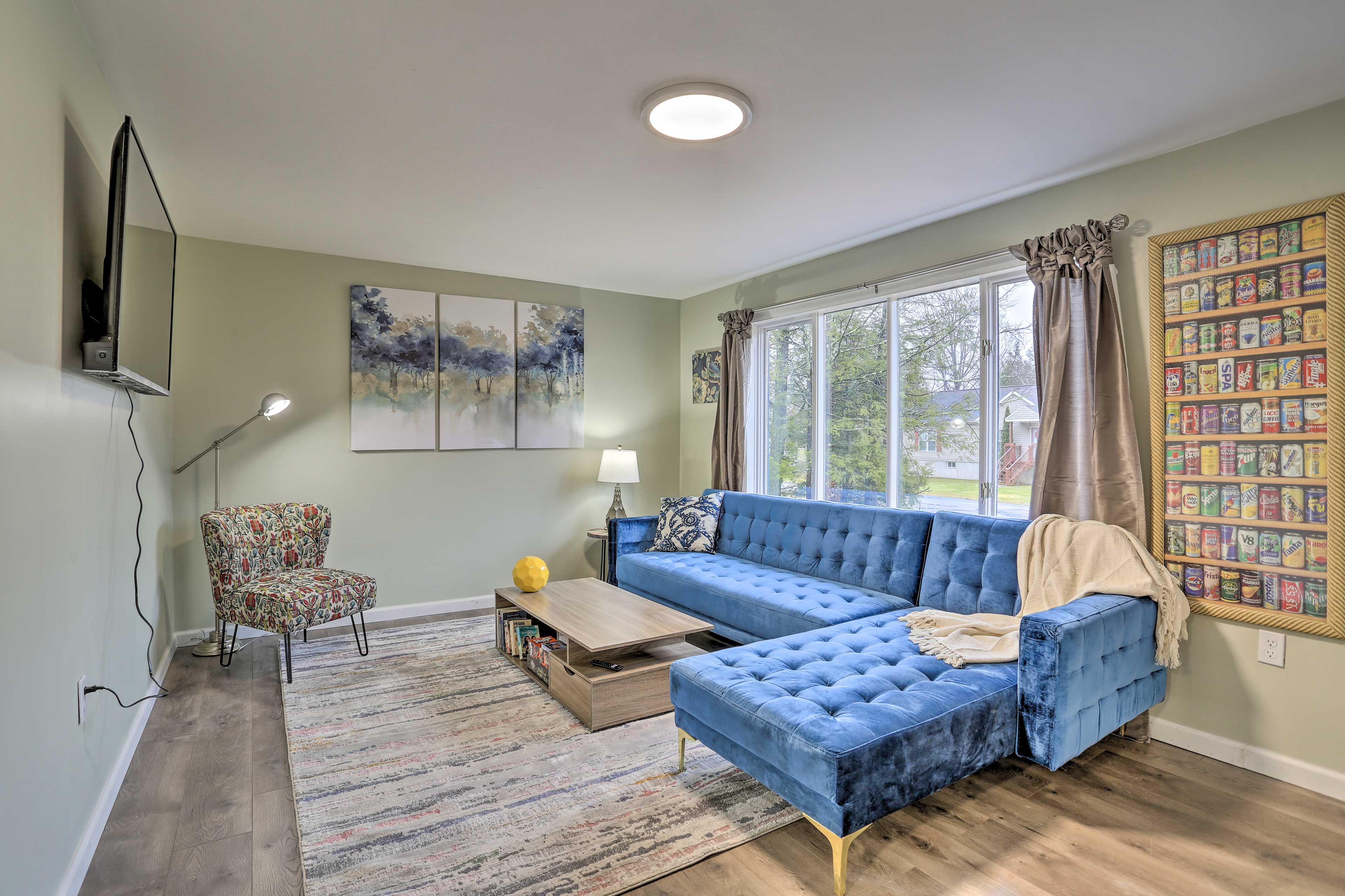 Living Room | Smart TV