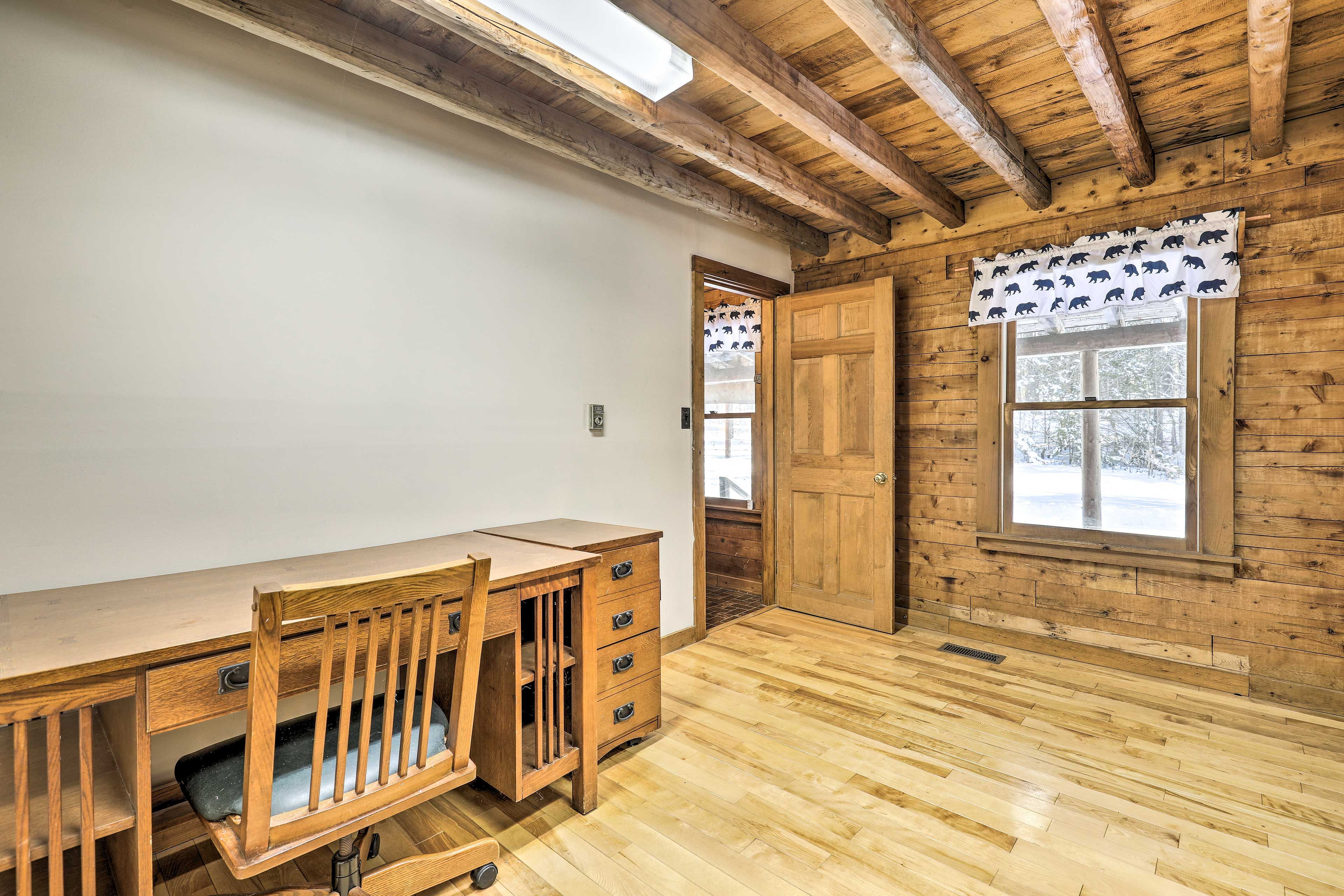 Game Room | Laptop-Friendly Workspace