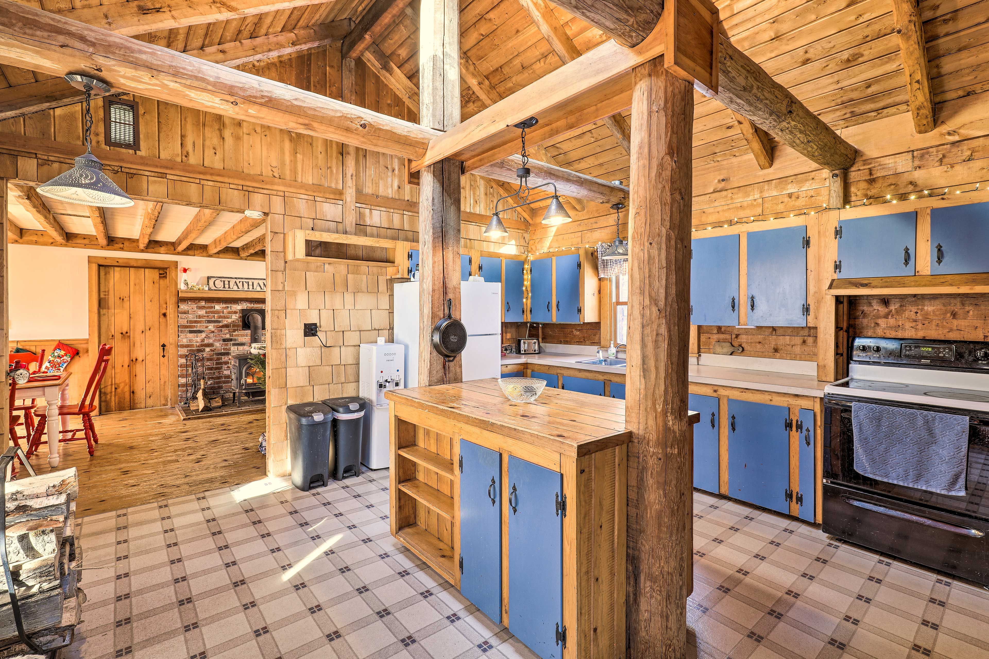Kitchen | Fully Equipped