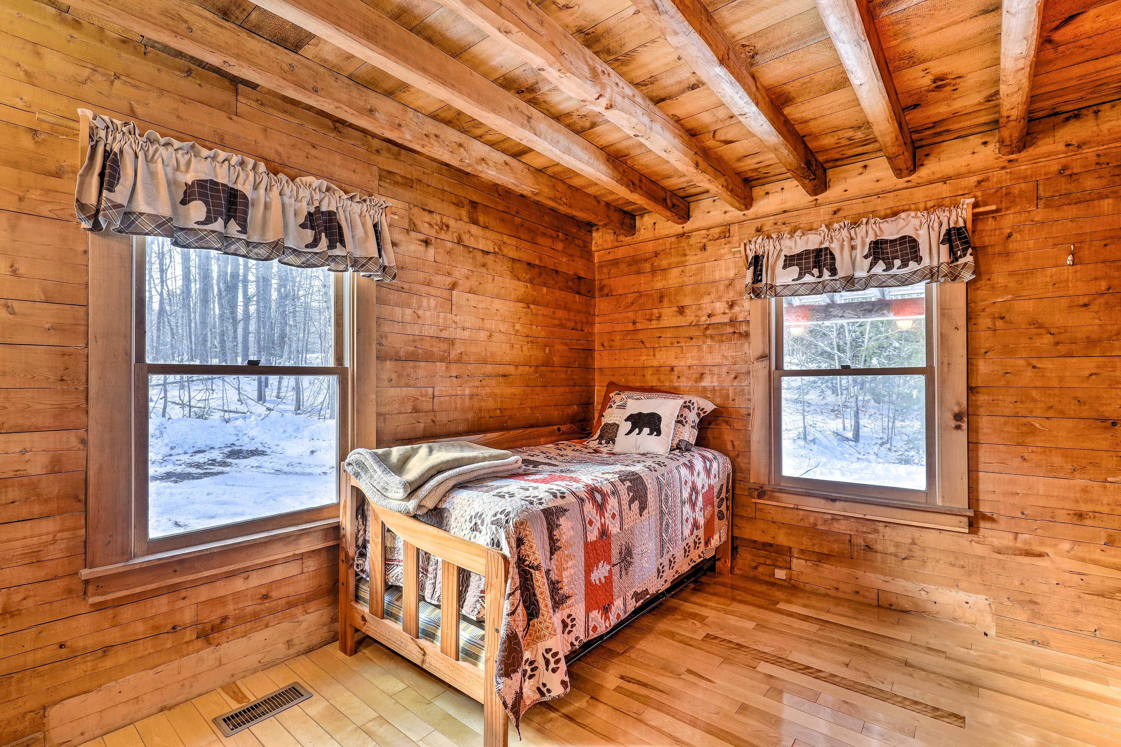 Bedroom 4 | Twin Bed w/ Twin Trundle