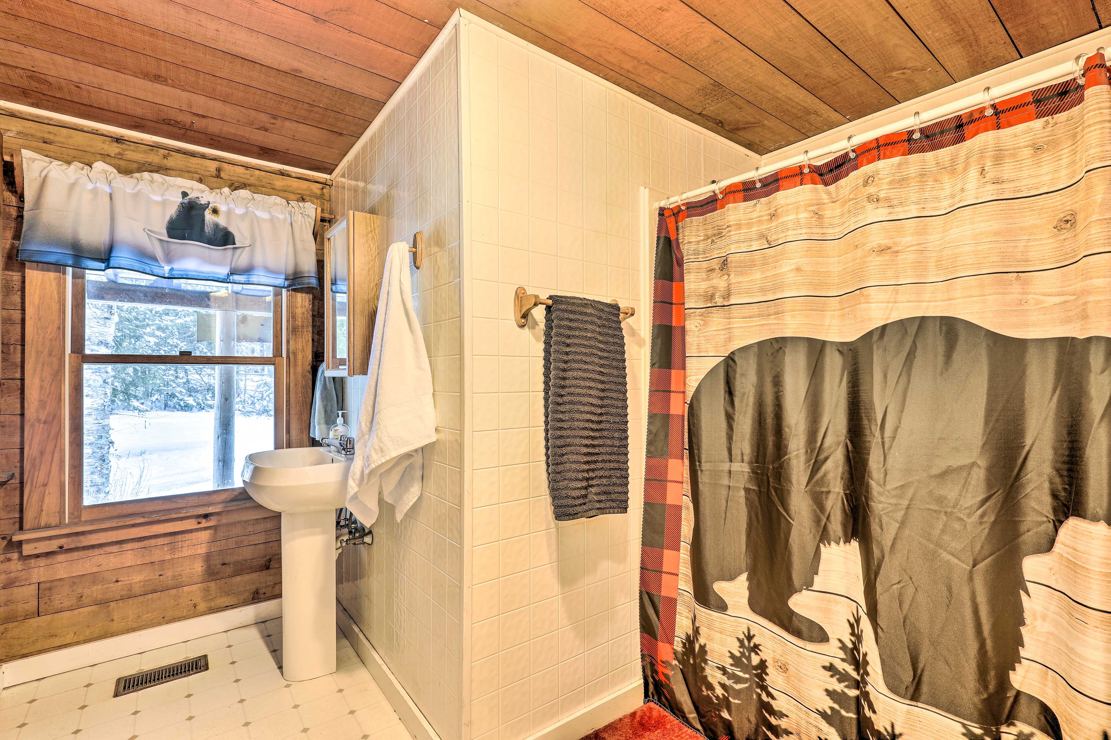 Full Bathroom