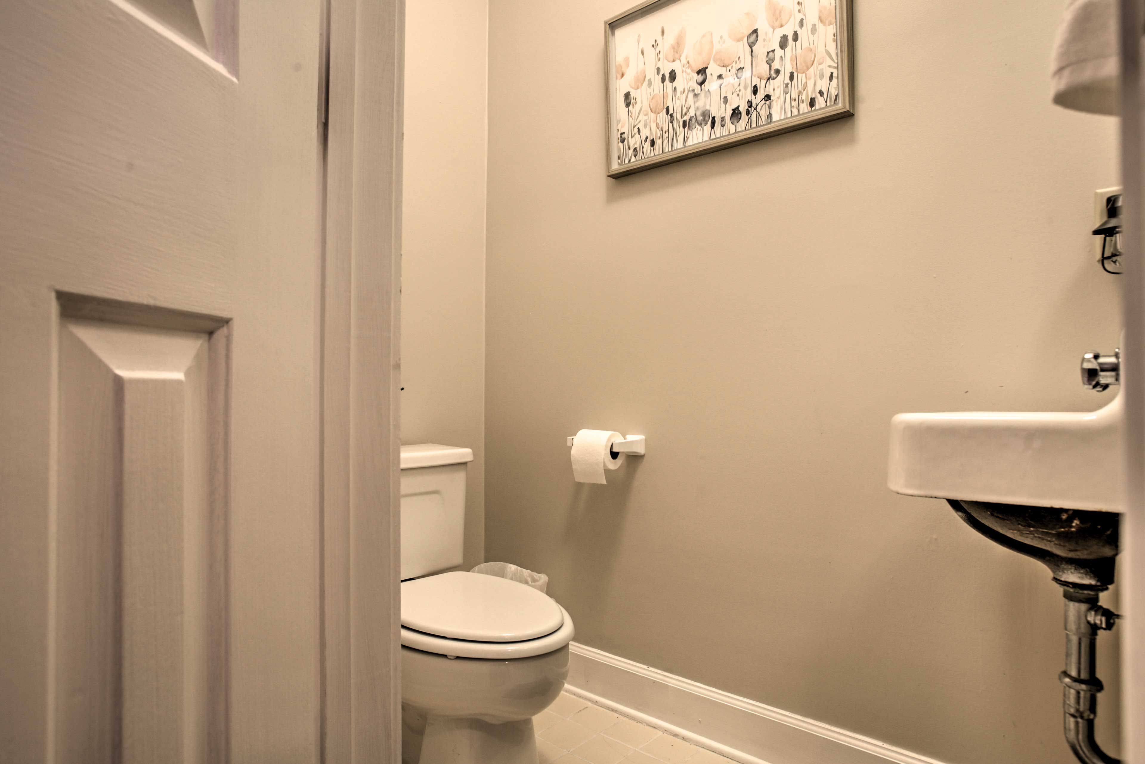 Half Bathroom | 1st Floor