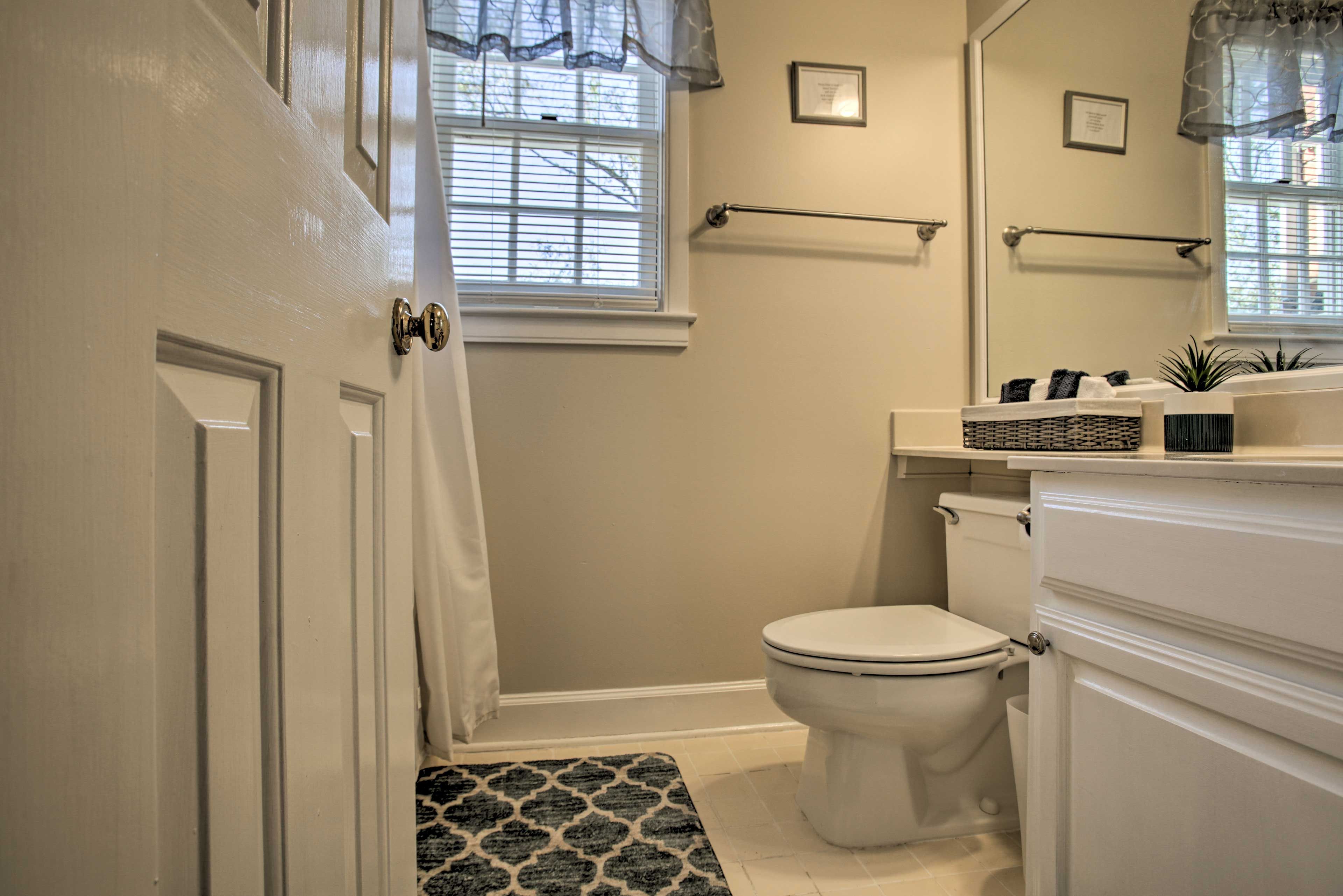 En-Suite Bathroom | 2nd Floor