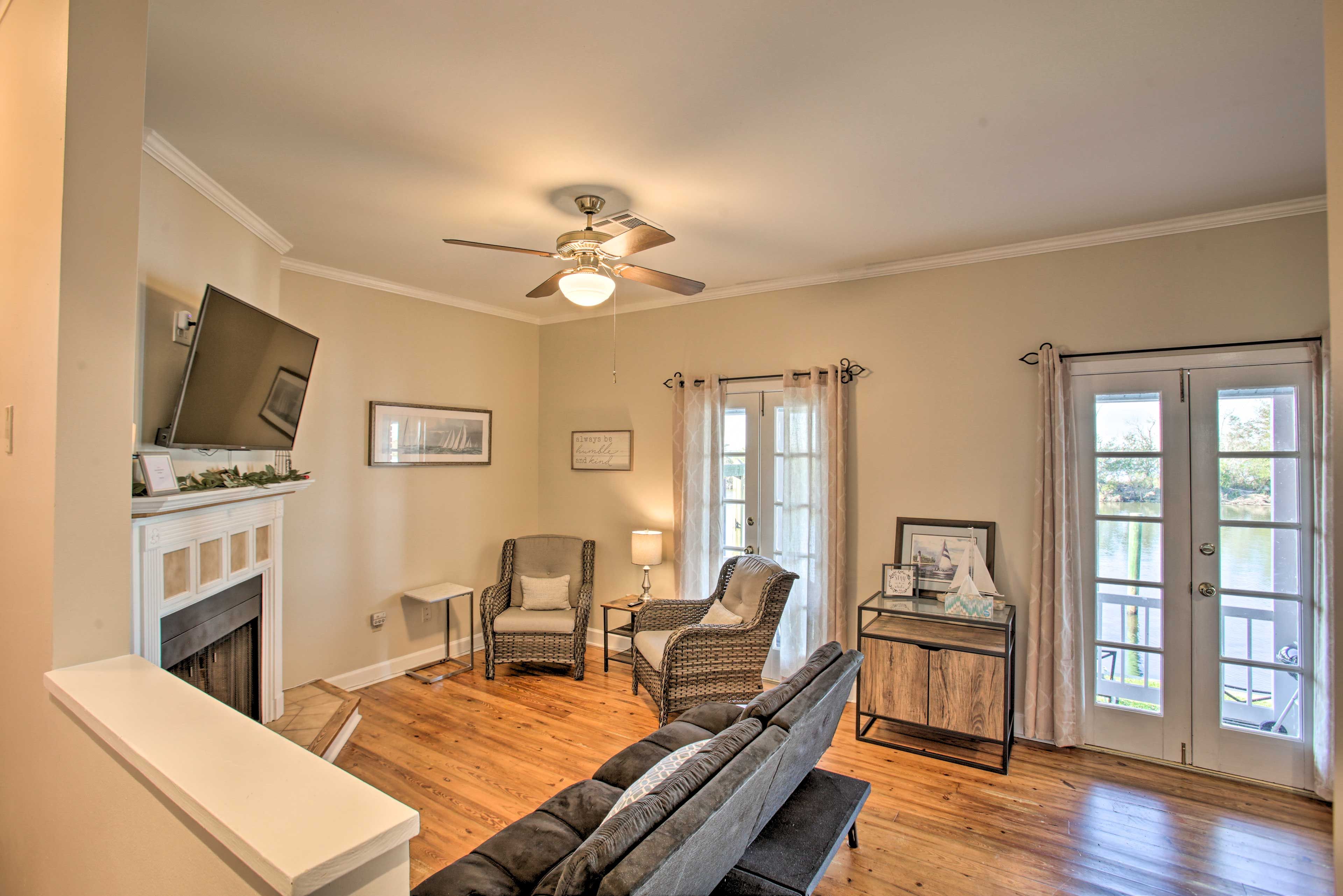 Madisonville Vacation Rental | 2BR | 2.5BA | 1,058 Sq Ft