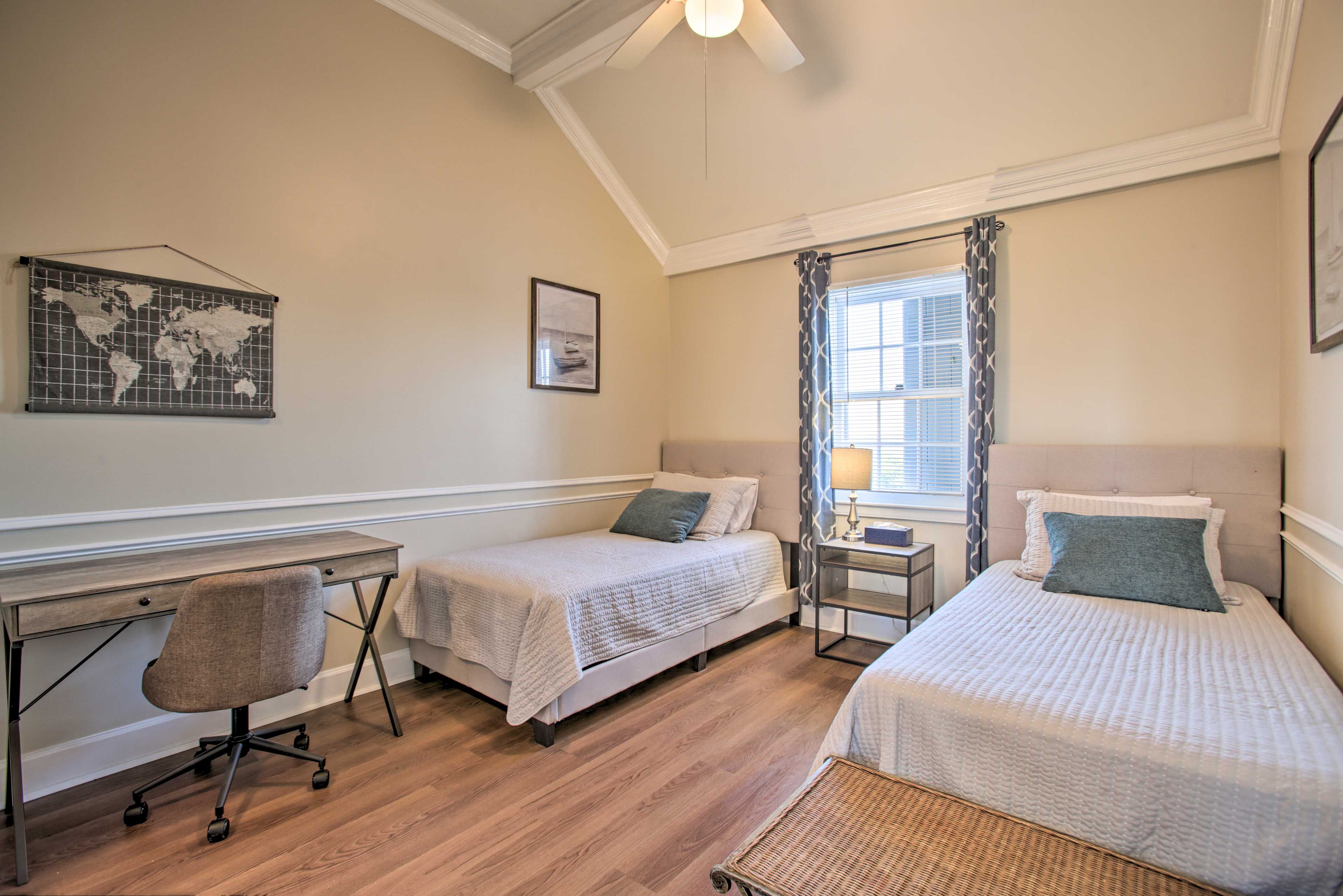 Bedroom 2 | 2 Twin Beds | 2nd Floor